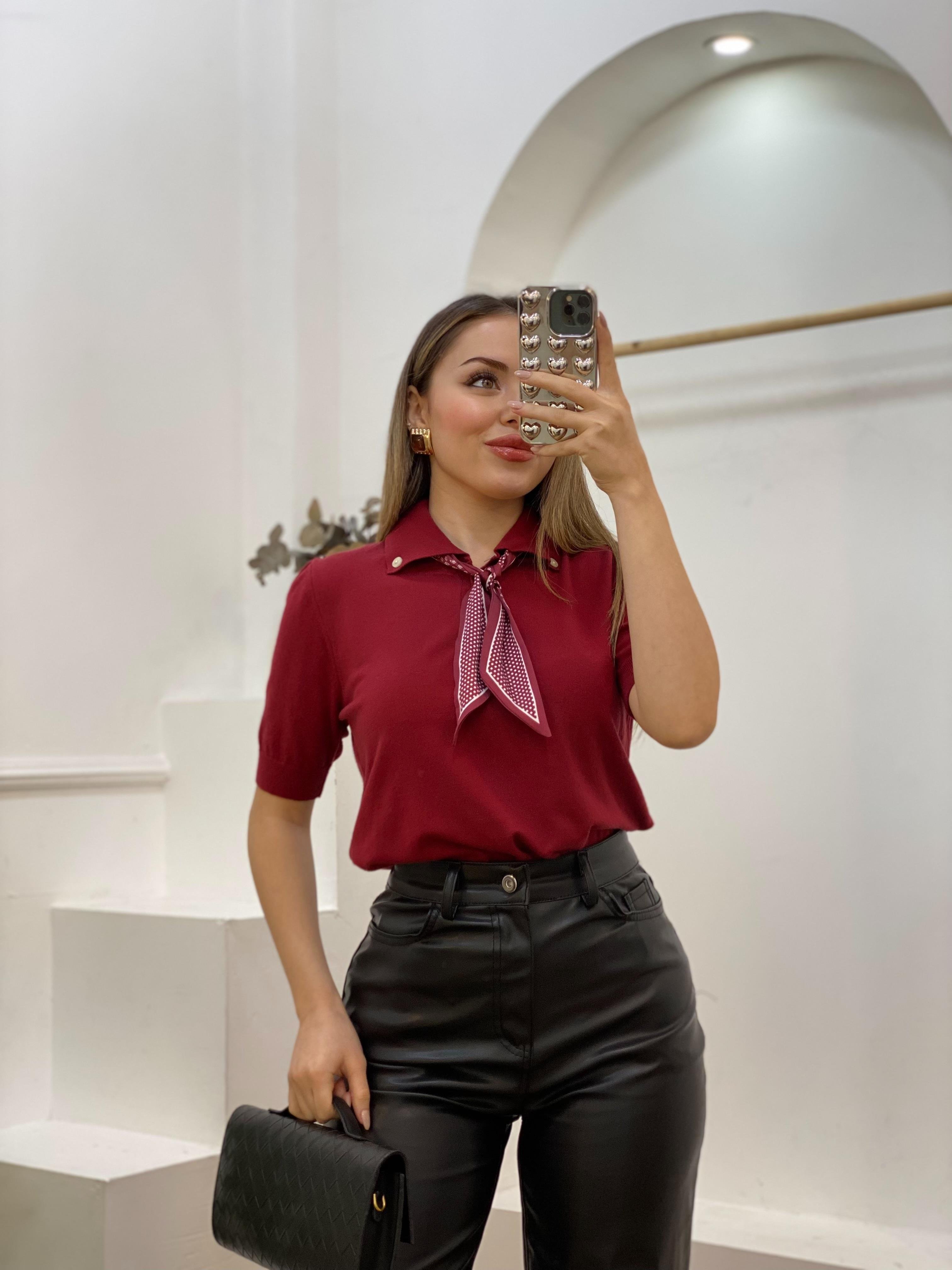 Bordo Fularlı Polo Yaka Triko 