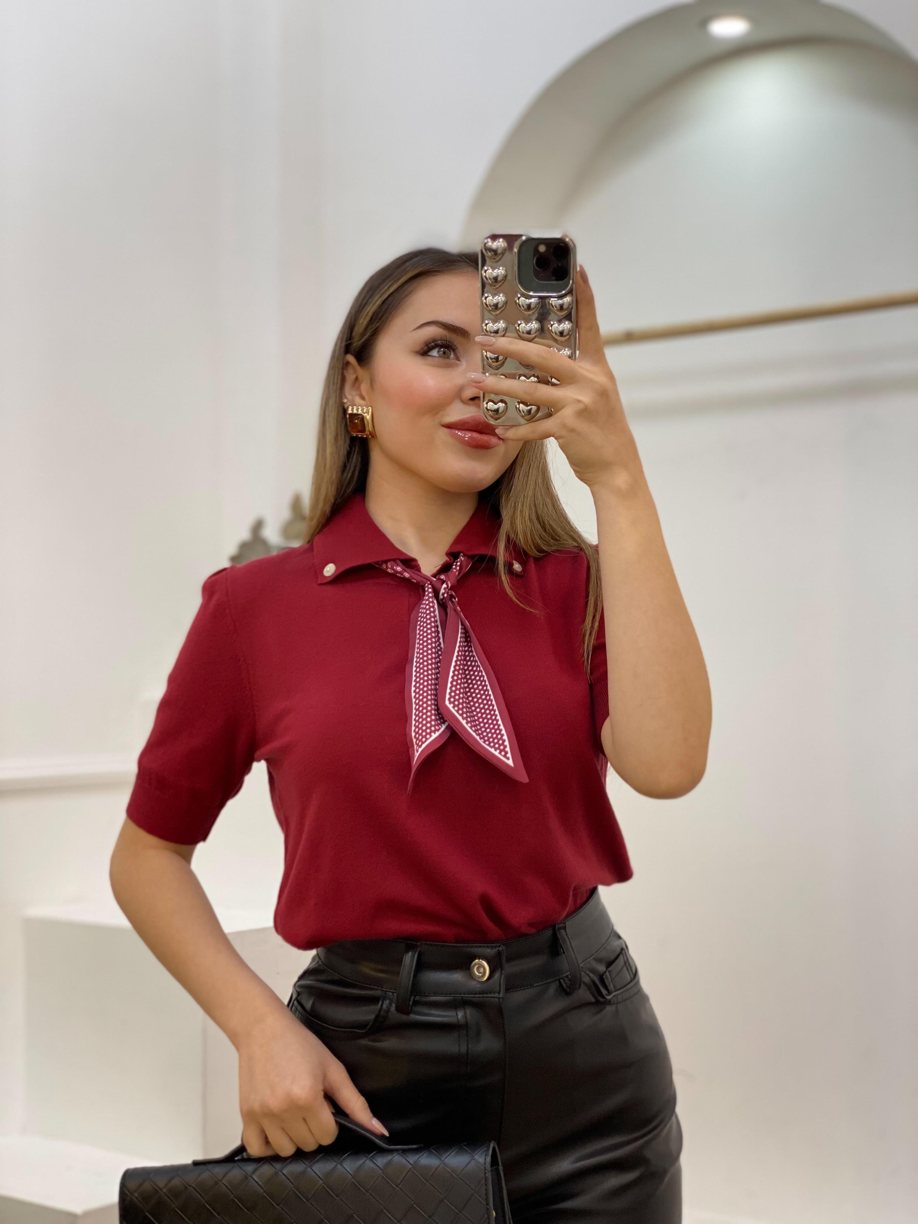 Bordo Fularlı Polo Yaka Triko 