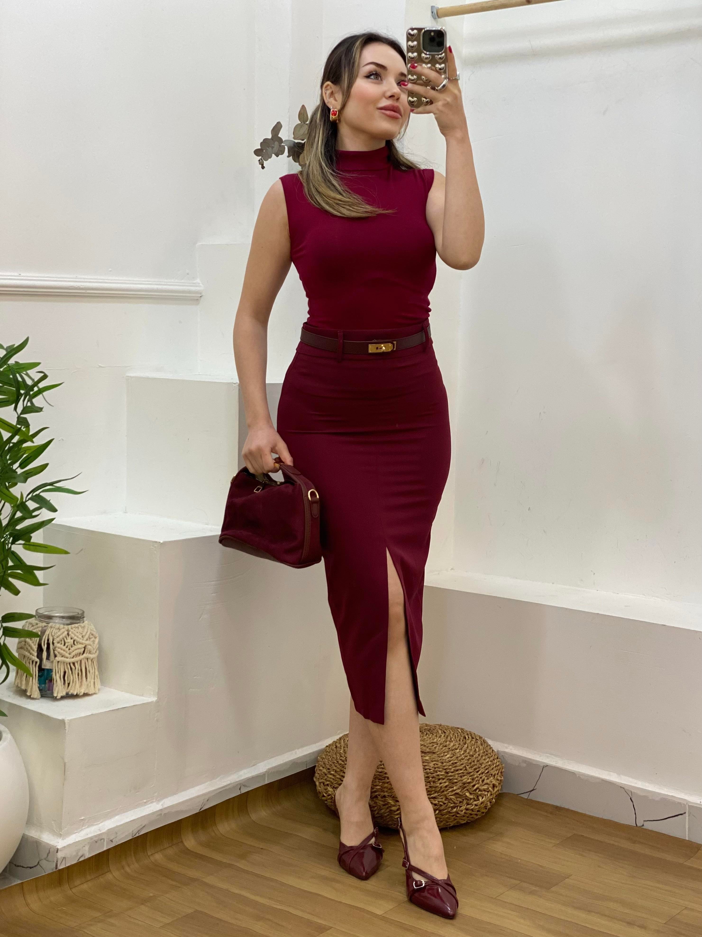 Bordo Renk Boğazlı Modal Kumaş Kolsuz Basic Bluz