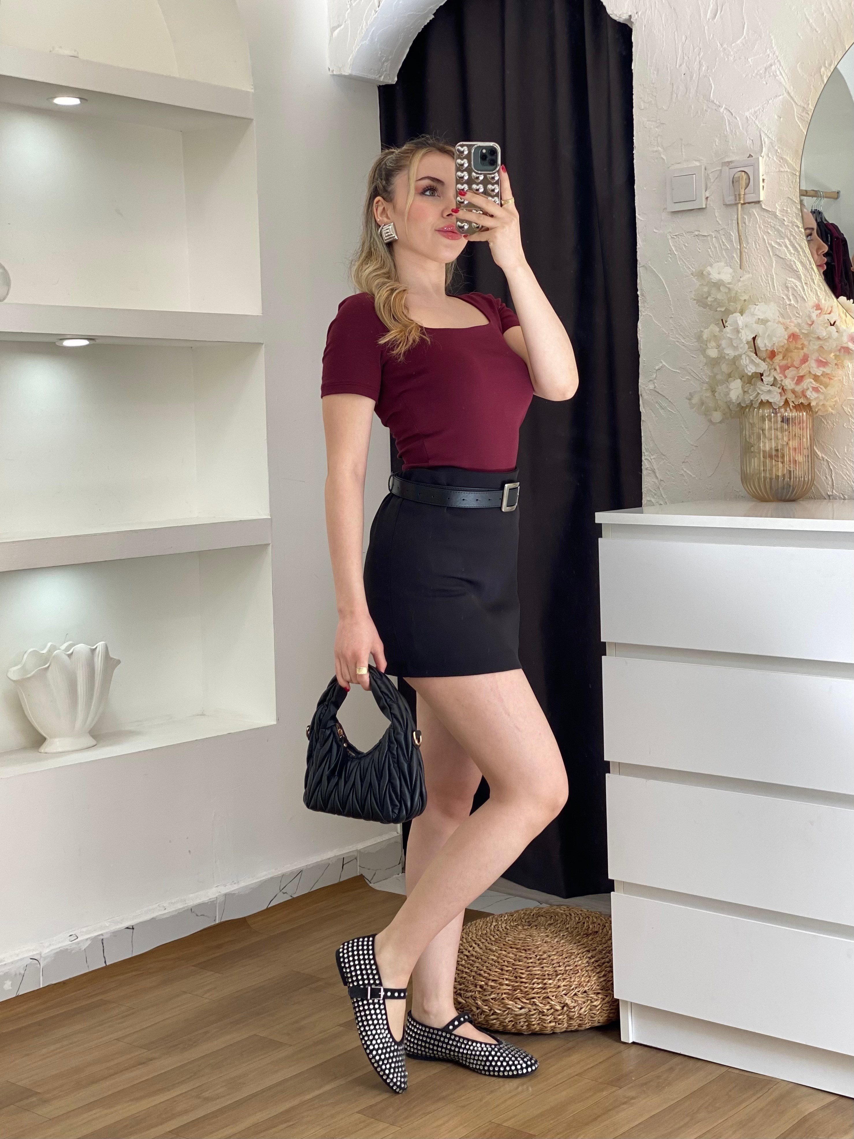 Bordo Sandık Yaka Kısa Kol Basic Bluz