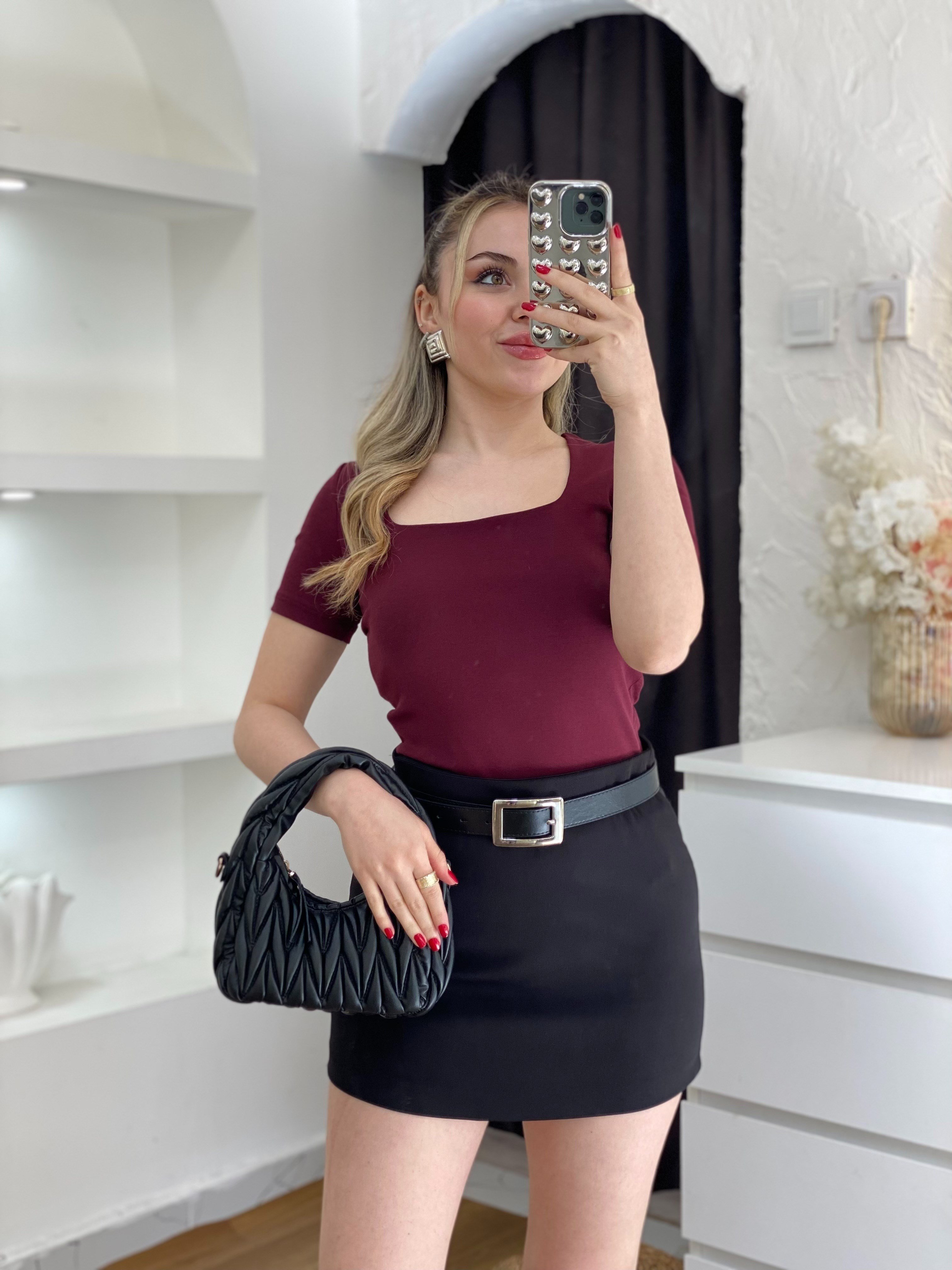 Bordo Sandık Yaka Kısa Kol Basic Bluz