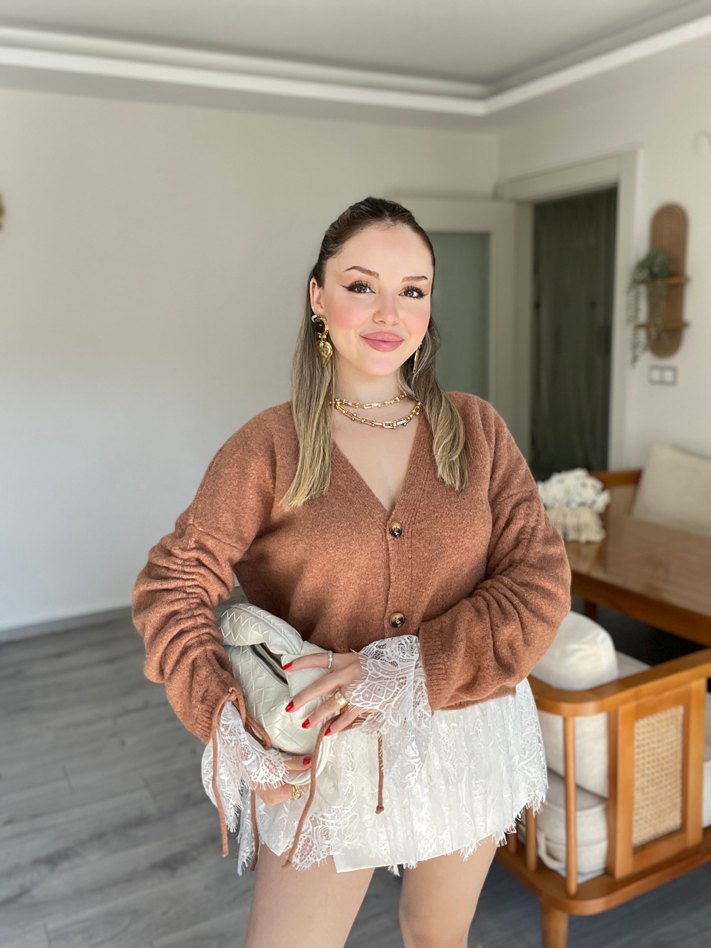 Camel Dantel Detay Kolları Büzgülü Model Hırka
