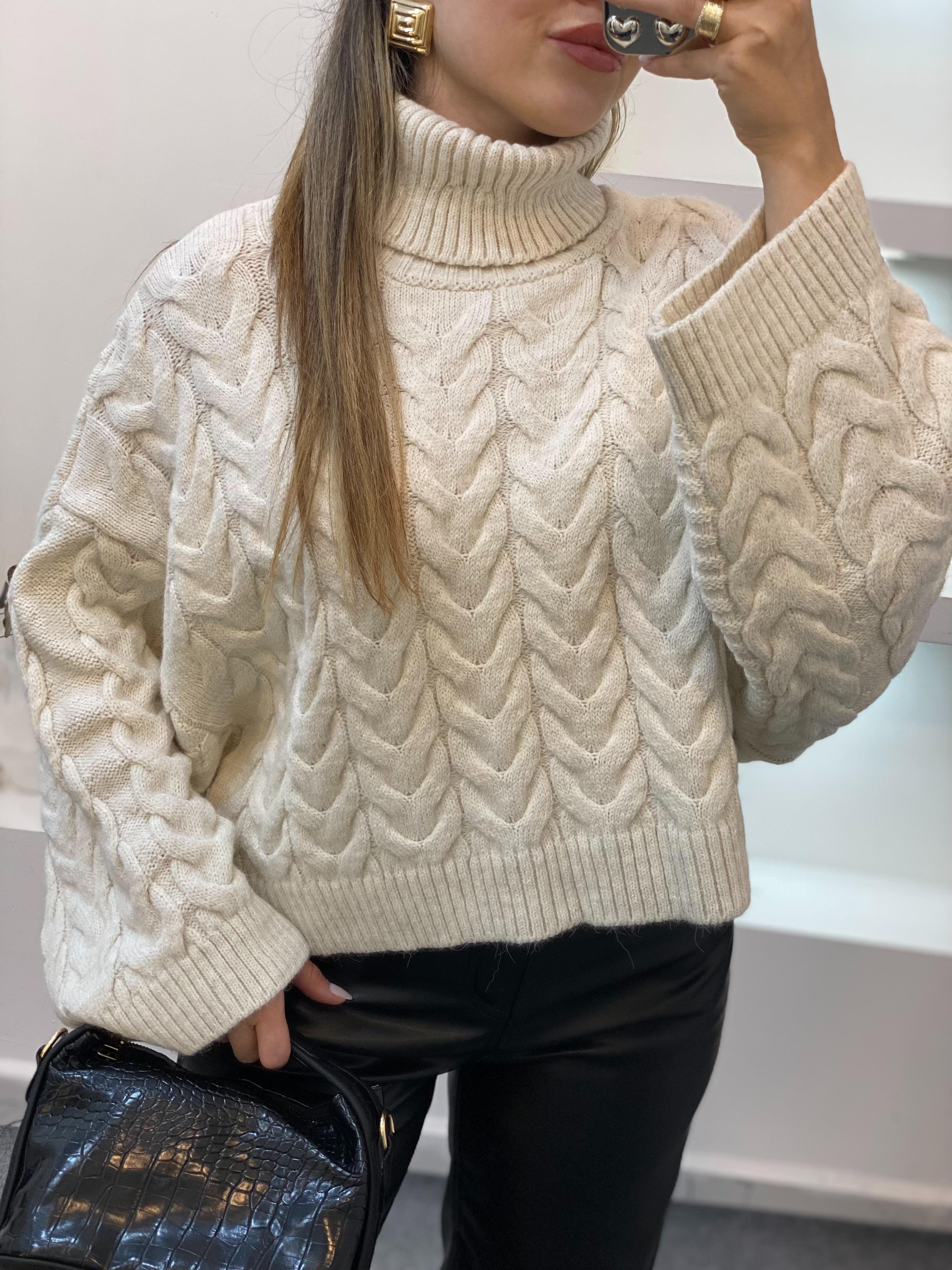 Ekru Saç Örgü Boğazlı Kazak