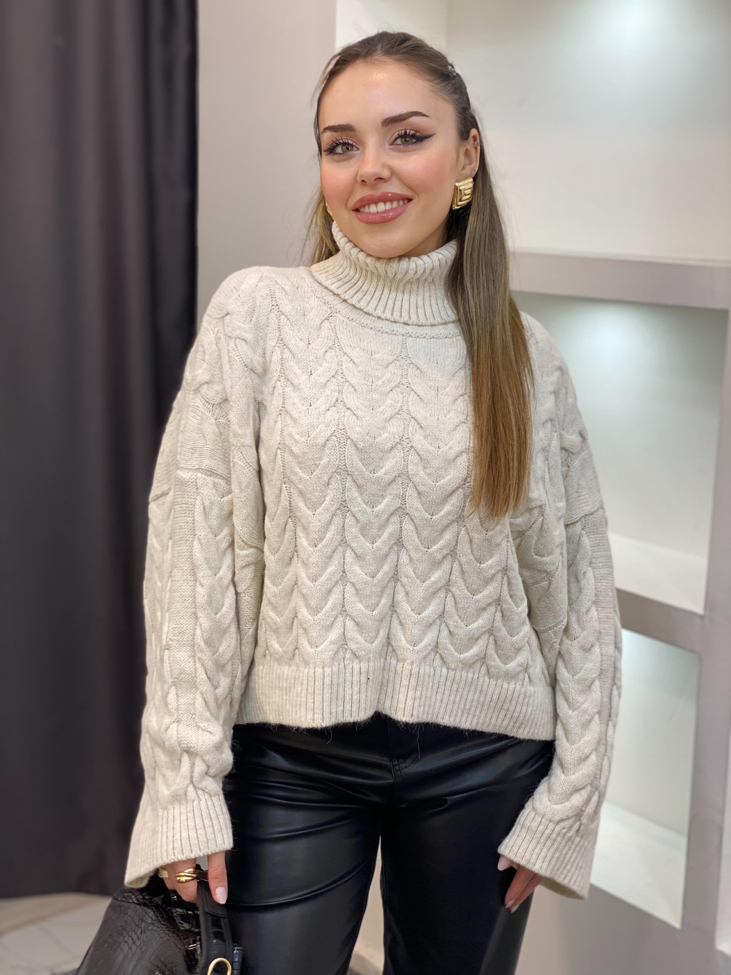 Ekru Saç Örgü Boğazlı Kazak