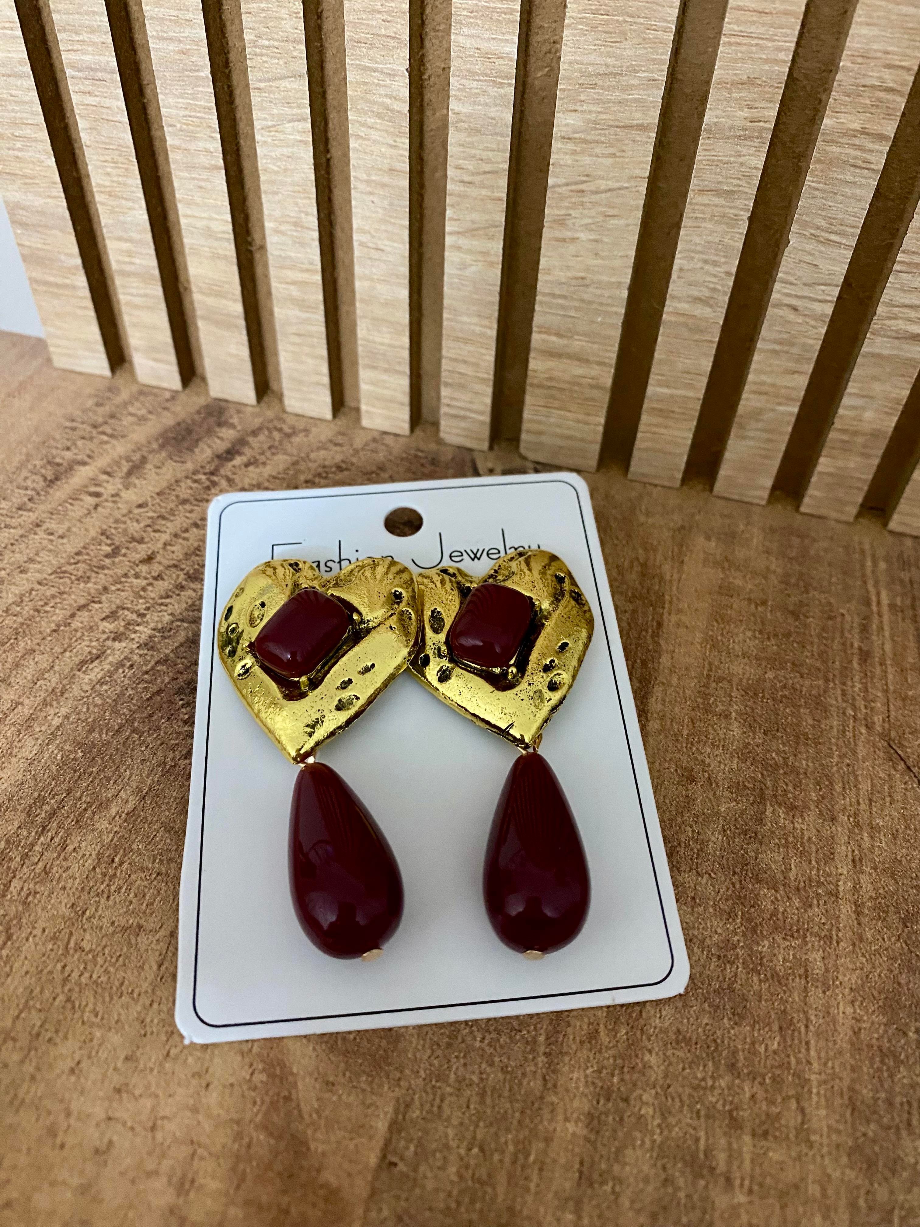 Gold Bordo Marka Model Sallantılı Kalp Küpe