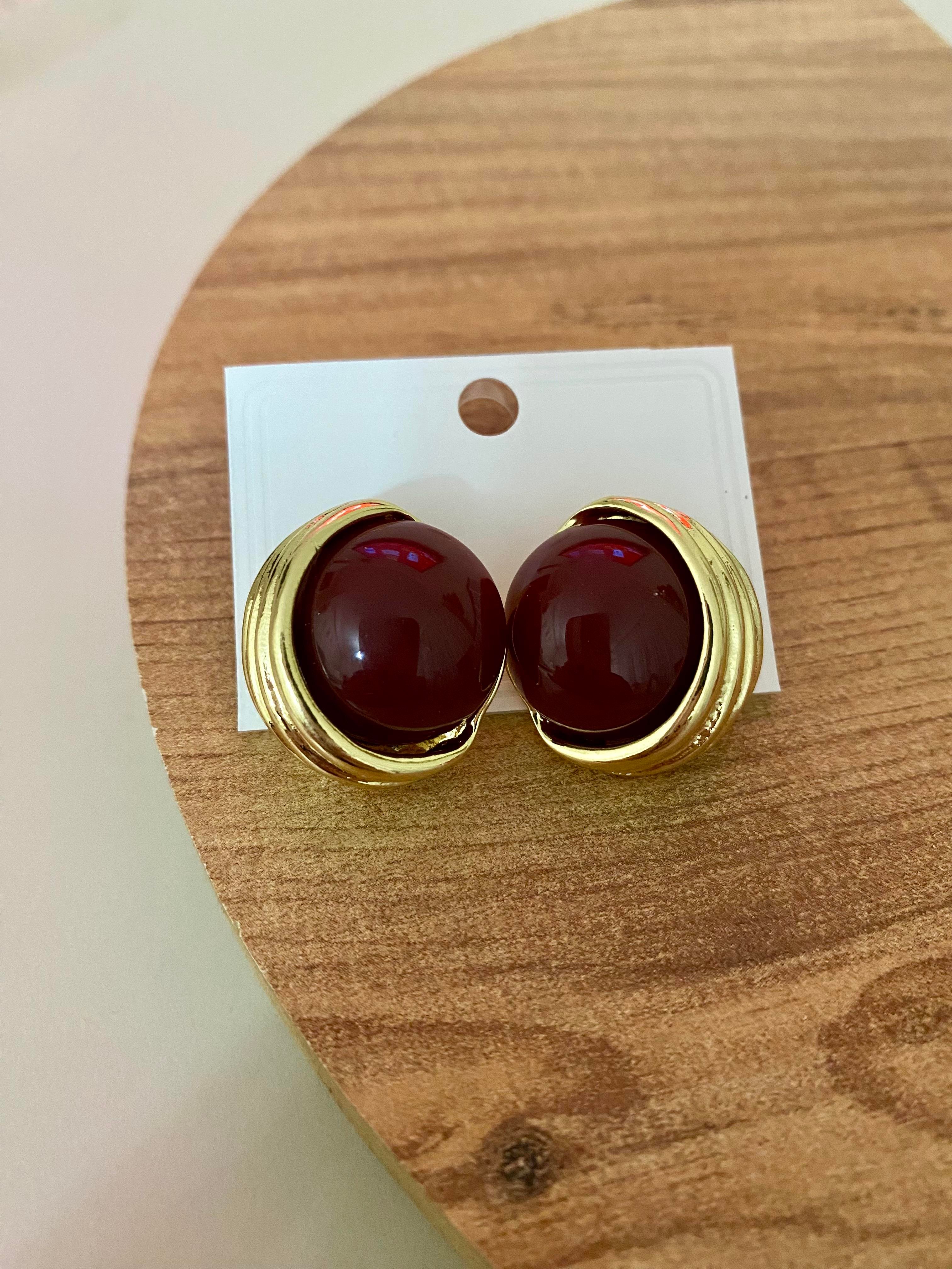 Gold Bordo Mineli Düğme Model Küpe