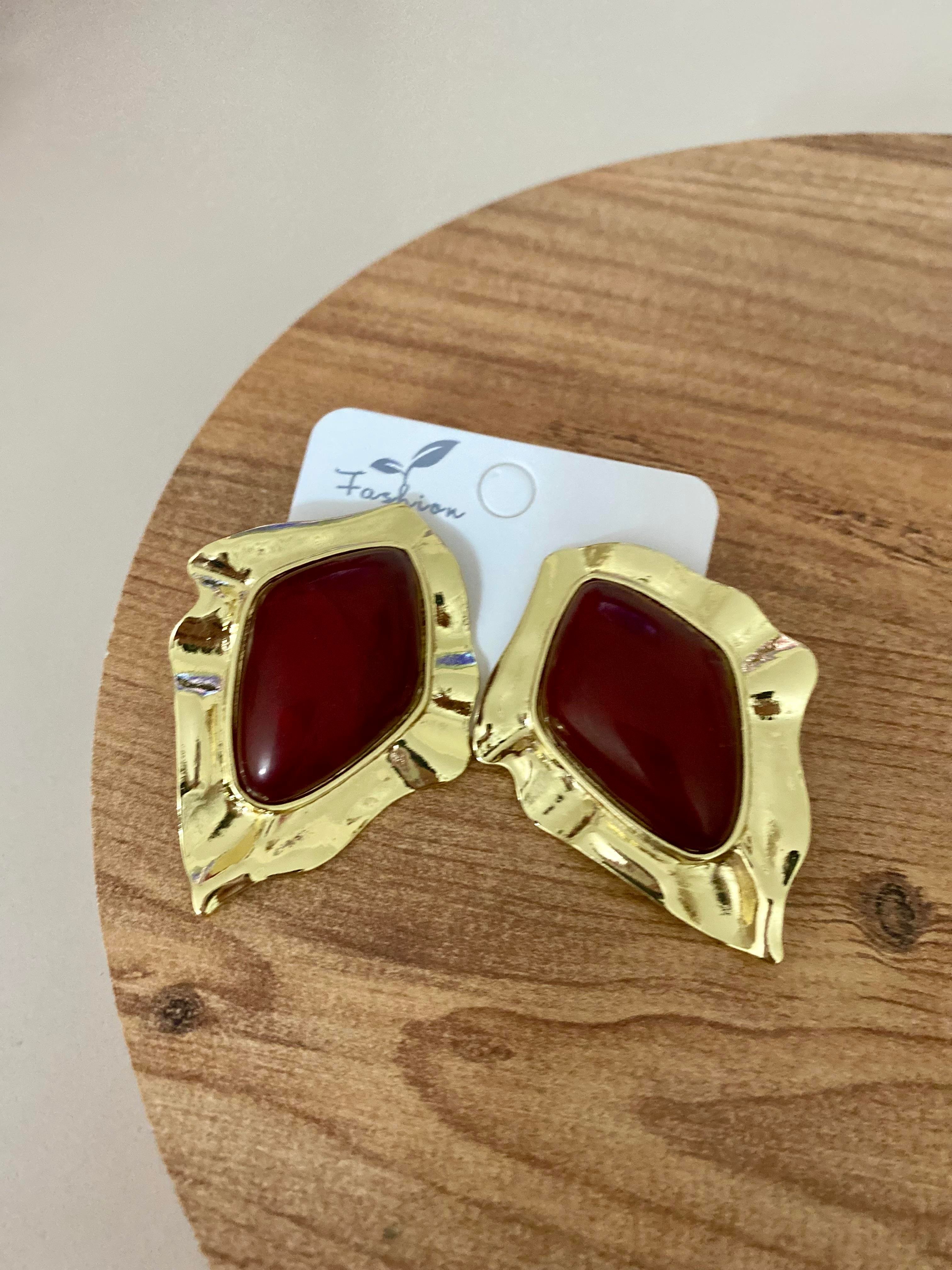 Gold Bordo Mineli Küpe