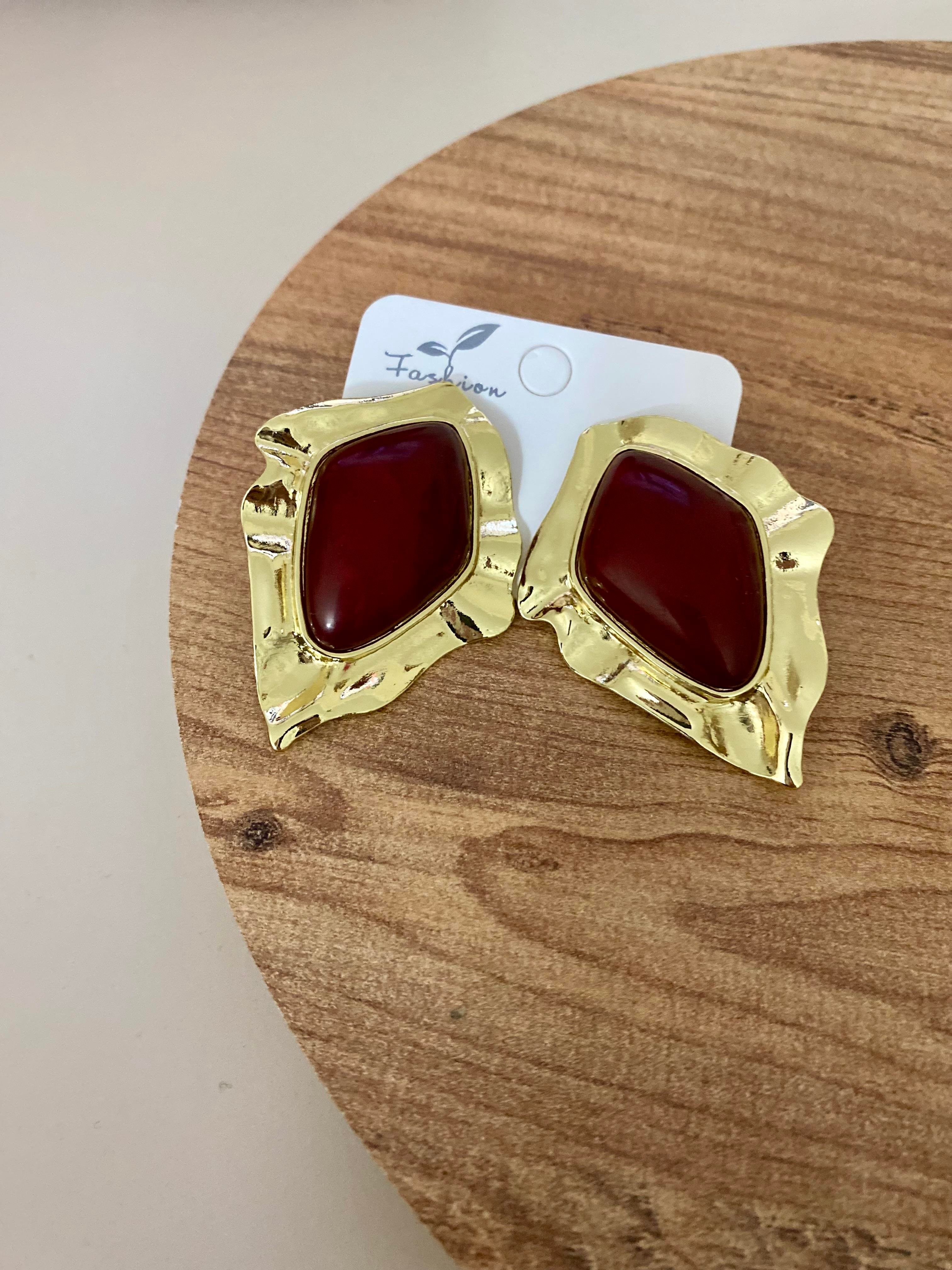 Gold Bordo Mineli Küpe