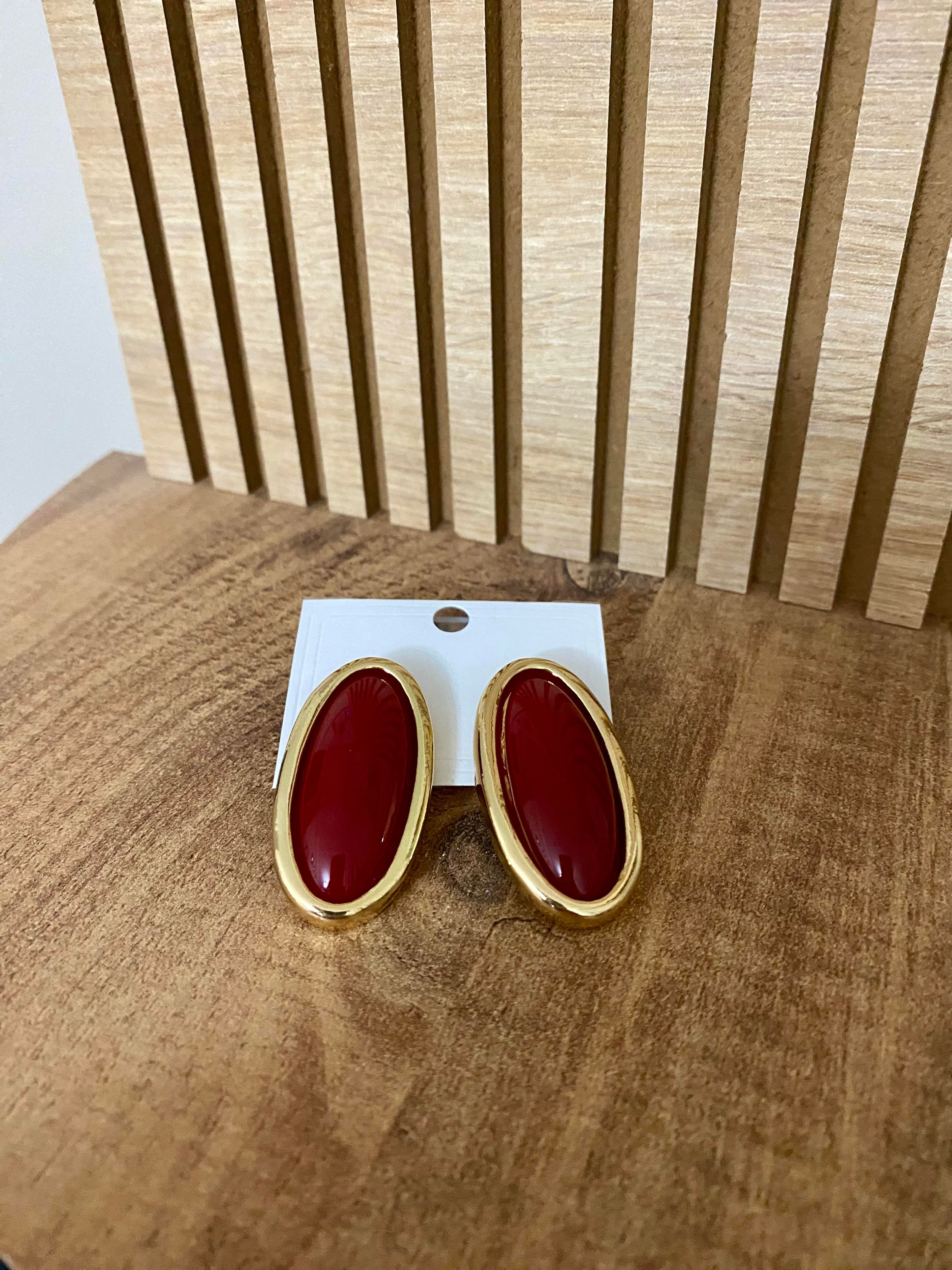 Gold Bordo Taşlı Marka Model Küpe