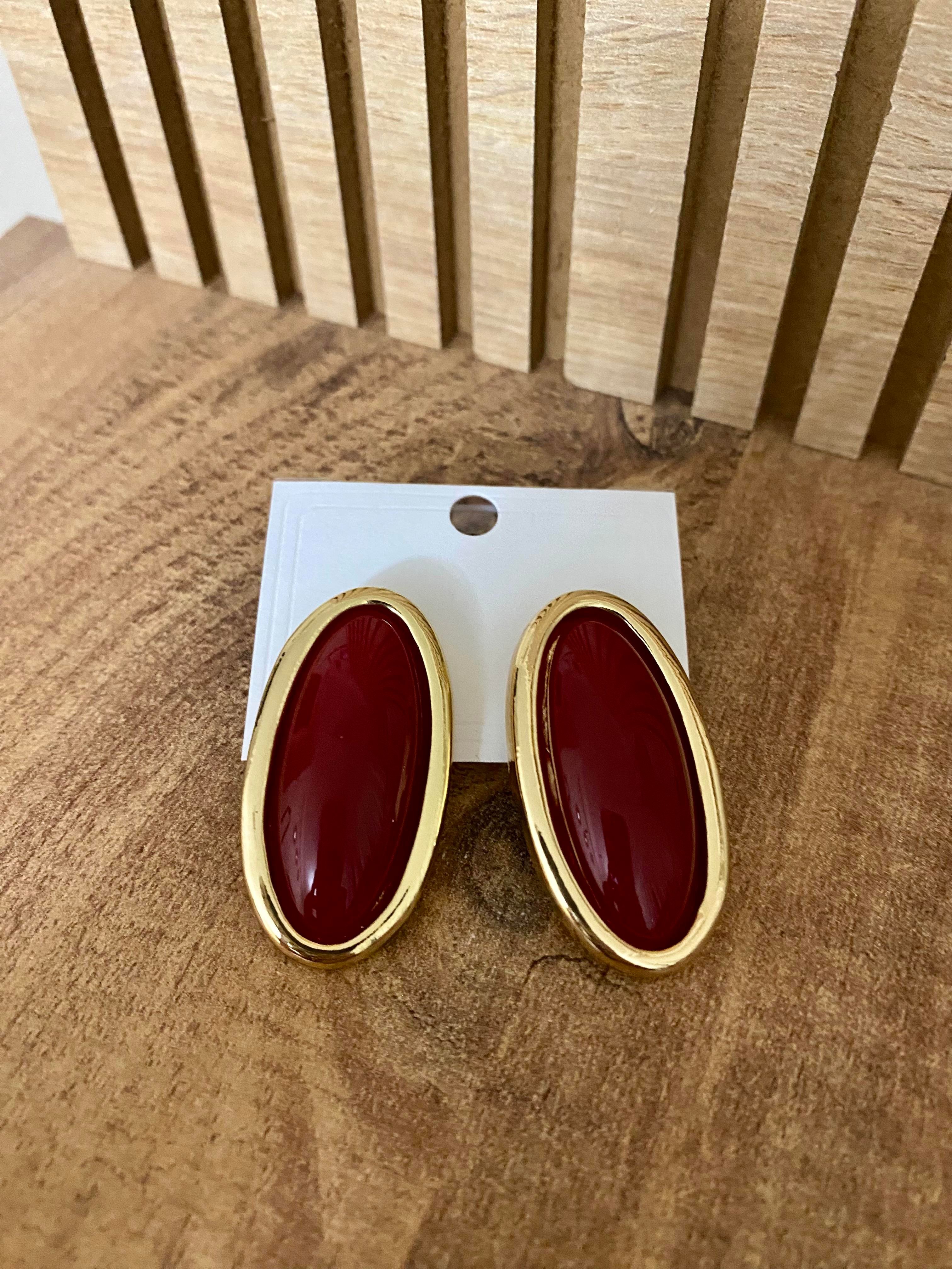 Gold Bordo Taşlı Marka Model Küpe
