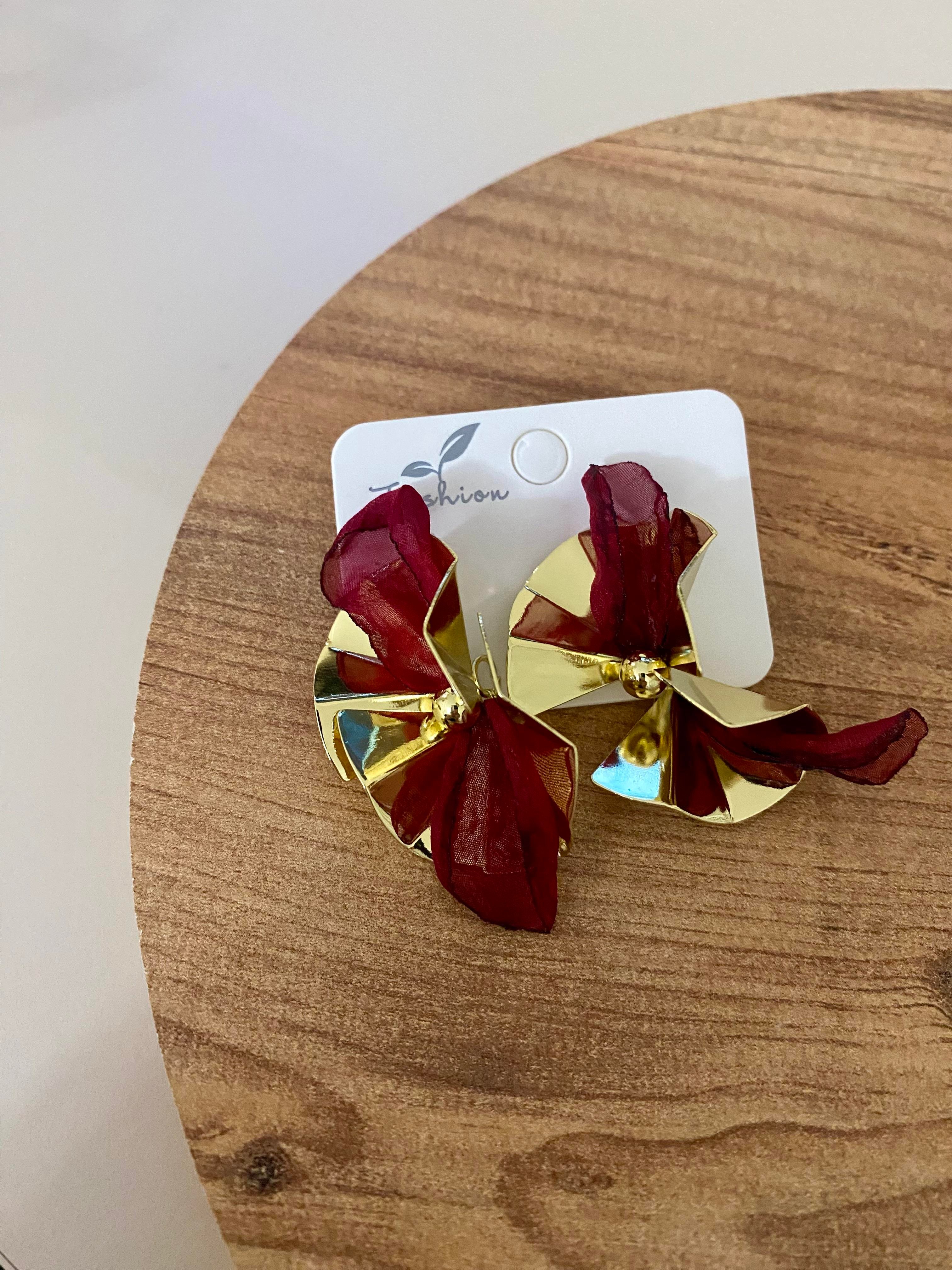 Gold Bordo Tül Detay Tasarım Küpe