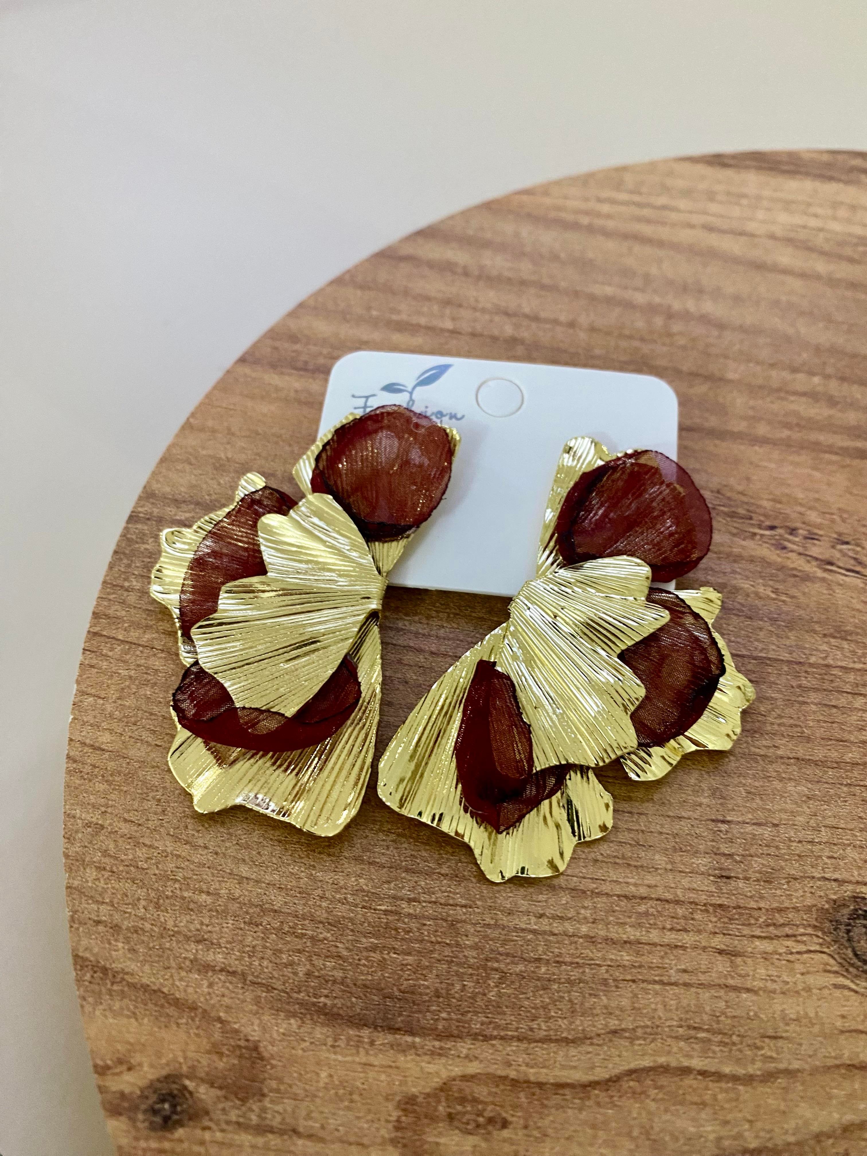 Gold Kahve Tül Detay Tasarım Küpe