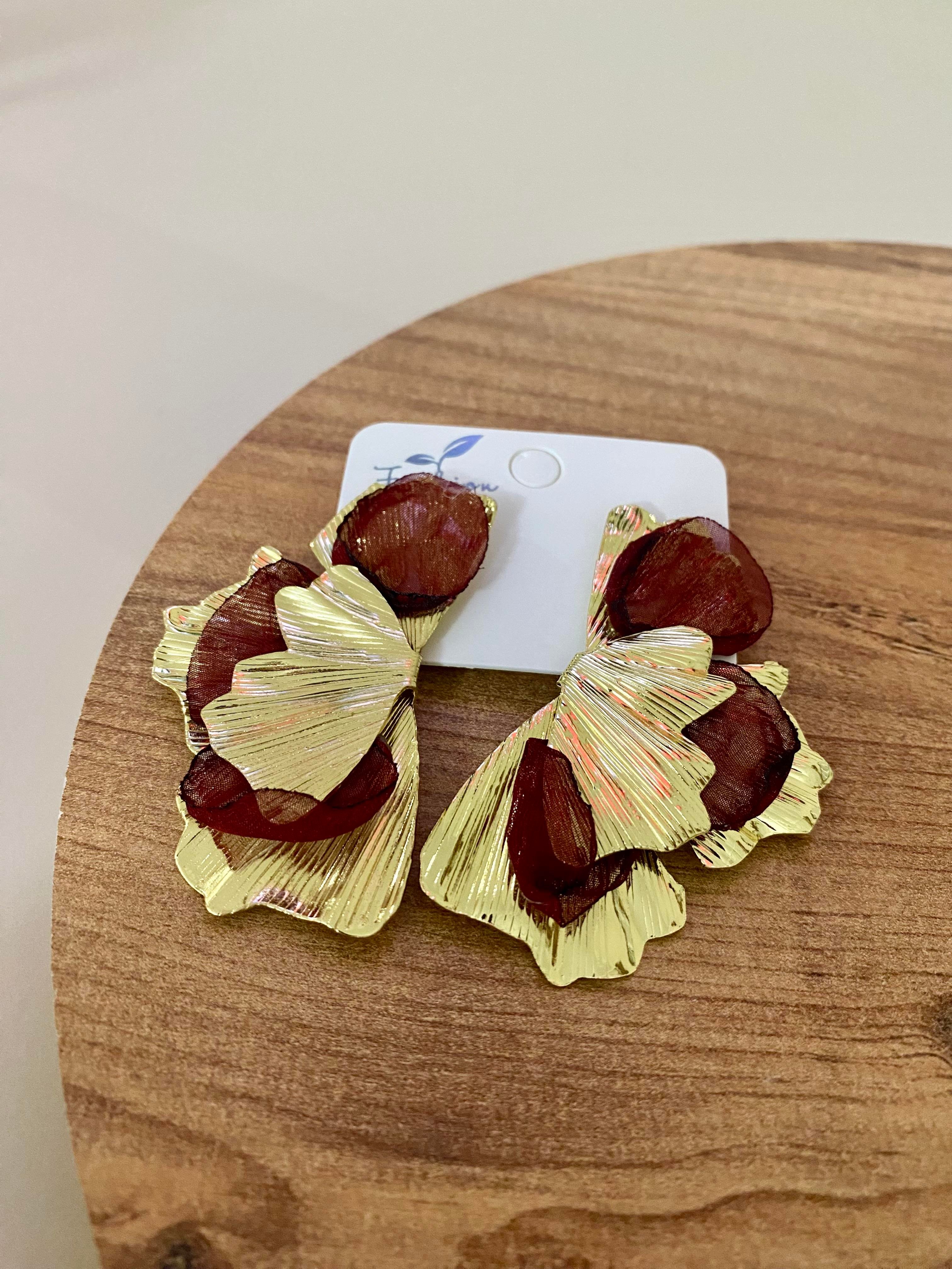 Gold Kahve Tül Detay Tasarım Küpe