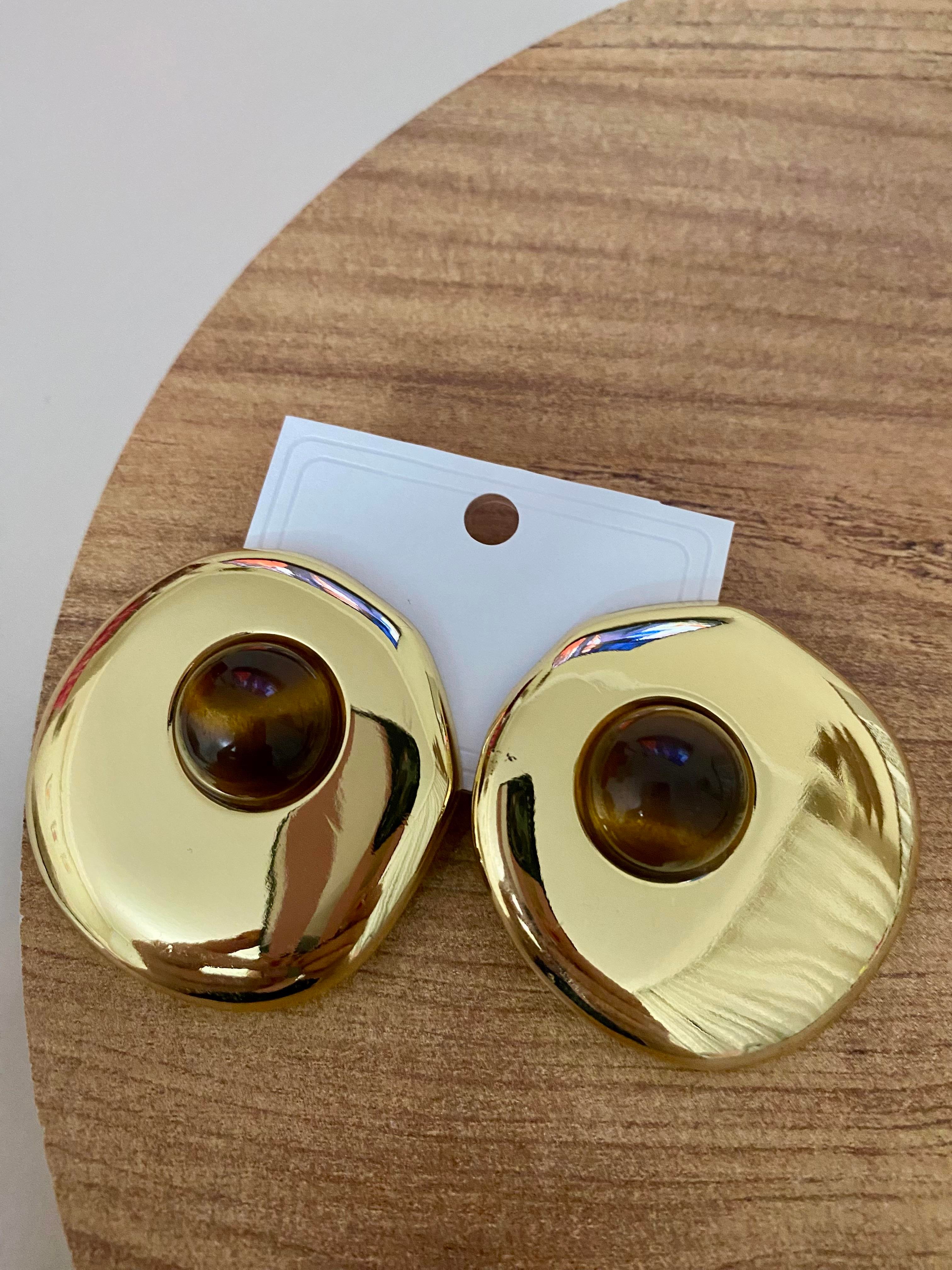 Gold Oval Kahve Mineli Küpe 