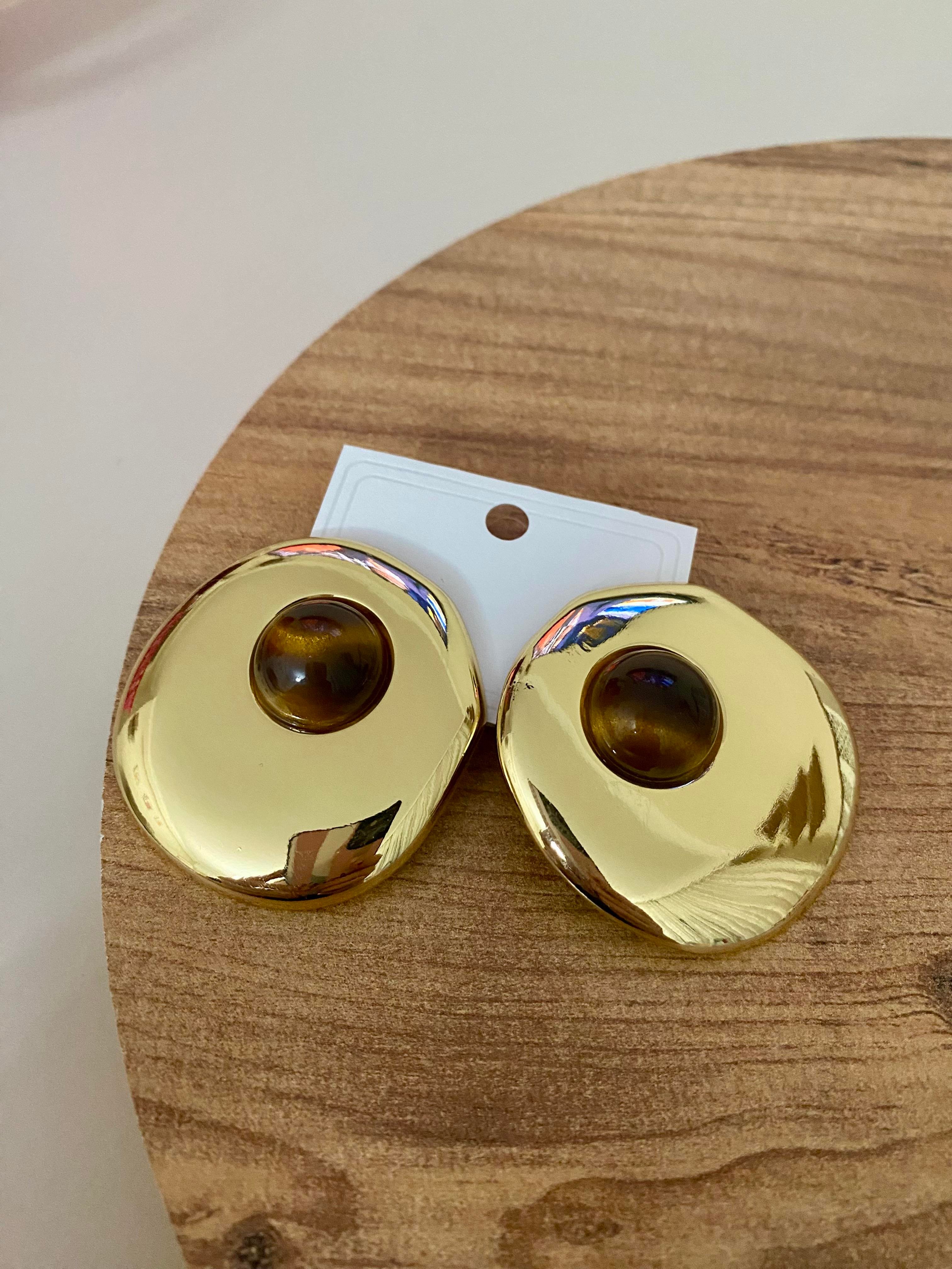 Gold Oval Kahve Mineli Küpe 