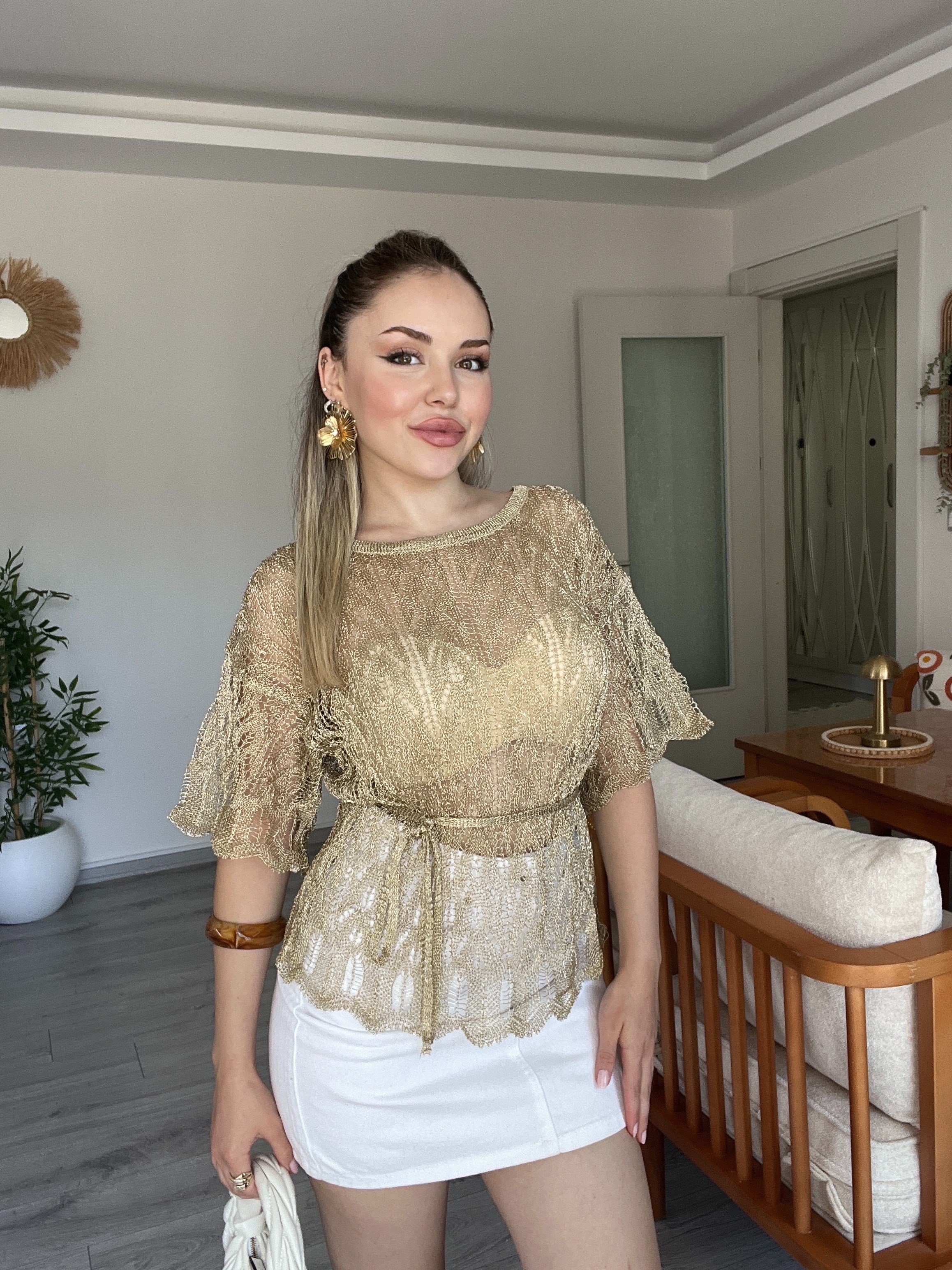 Gold Renk Beli Kuşaklı File Bluz 