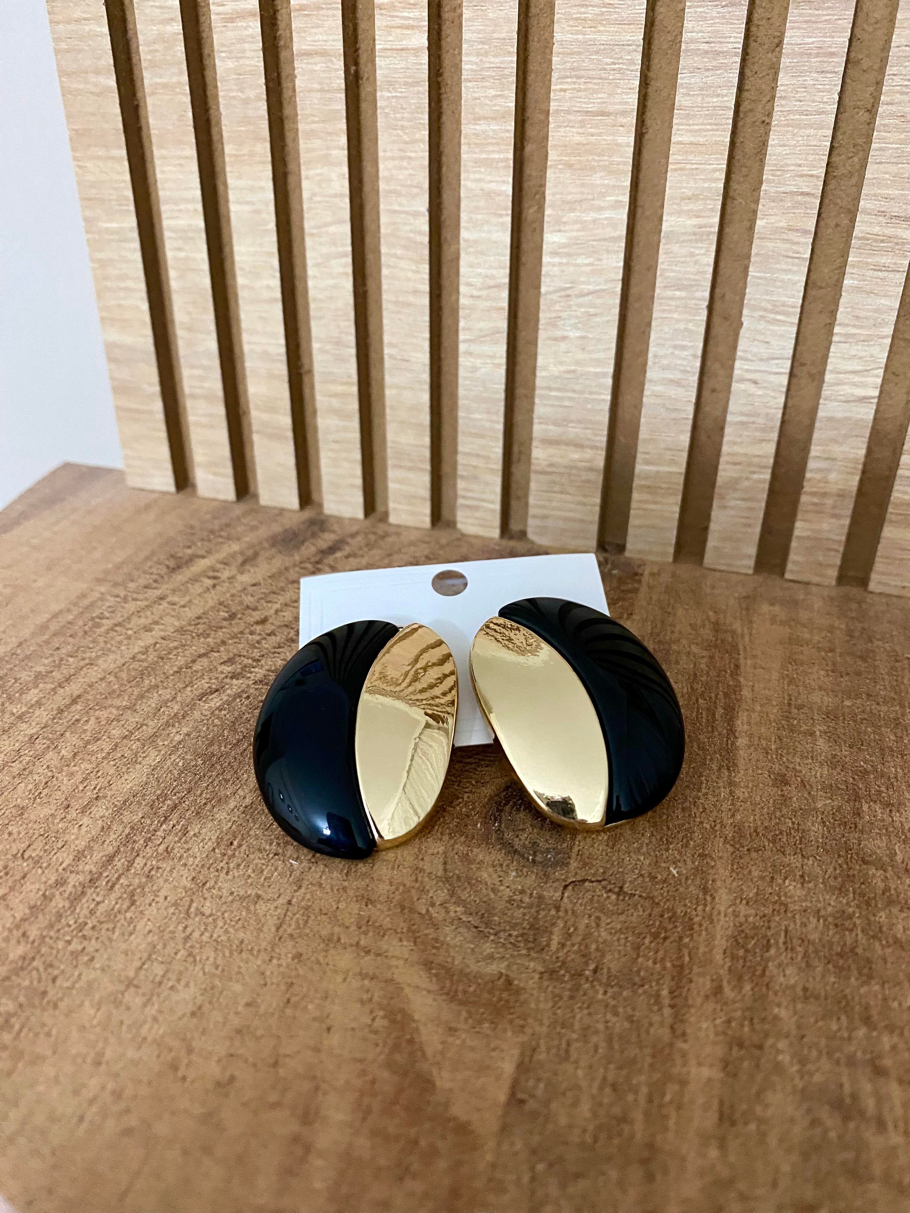 Gold Siyah Renkli Marka Model Oval Küpe