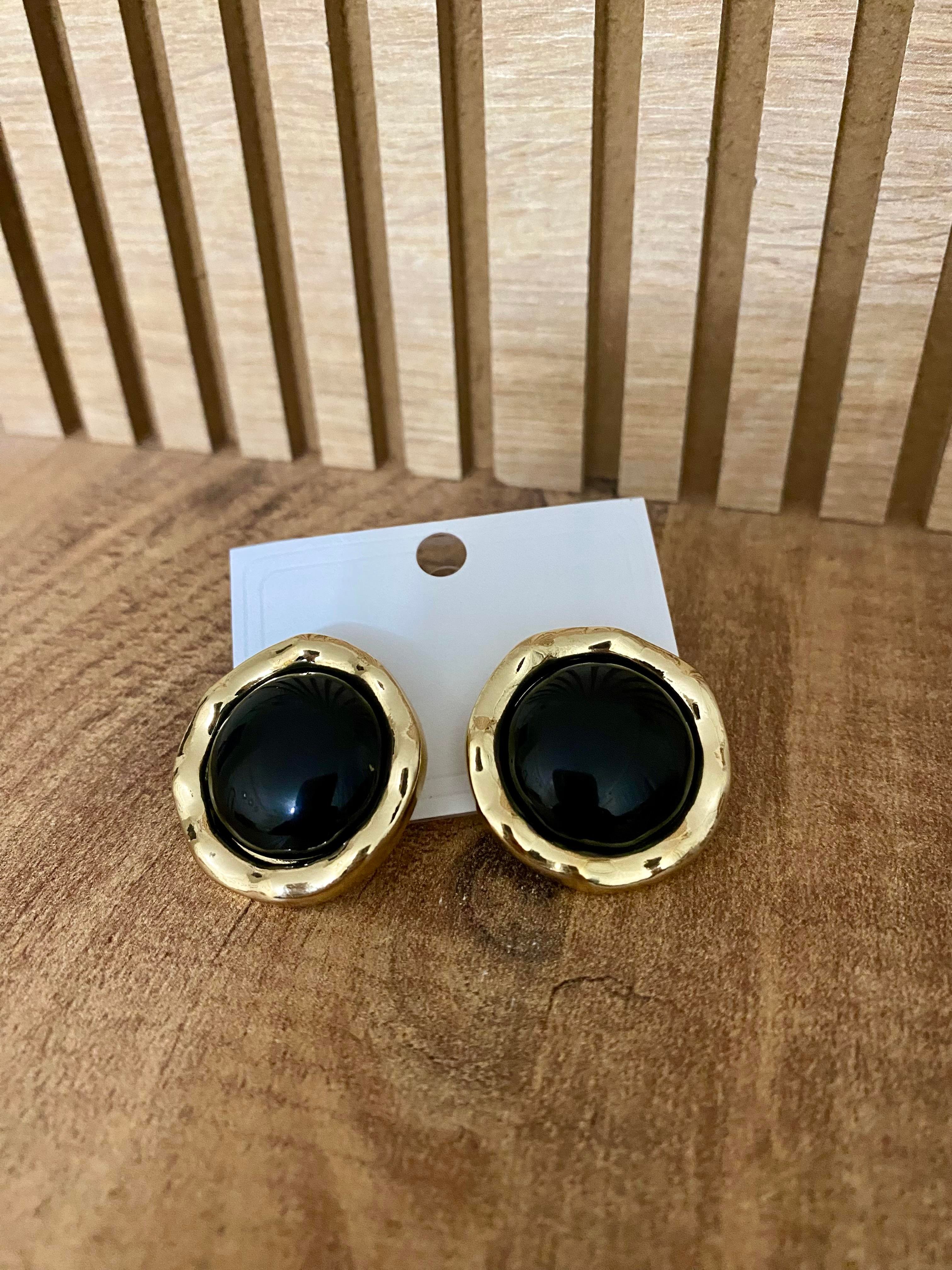 Gold SiyahTaşlı Marka Model Yuvarlak Küpe