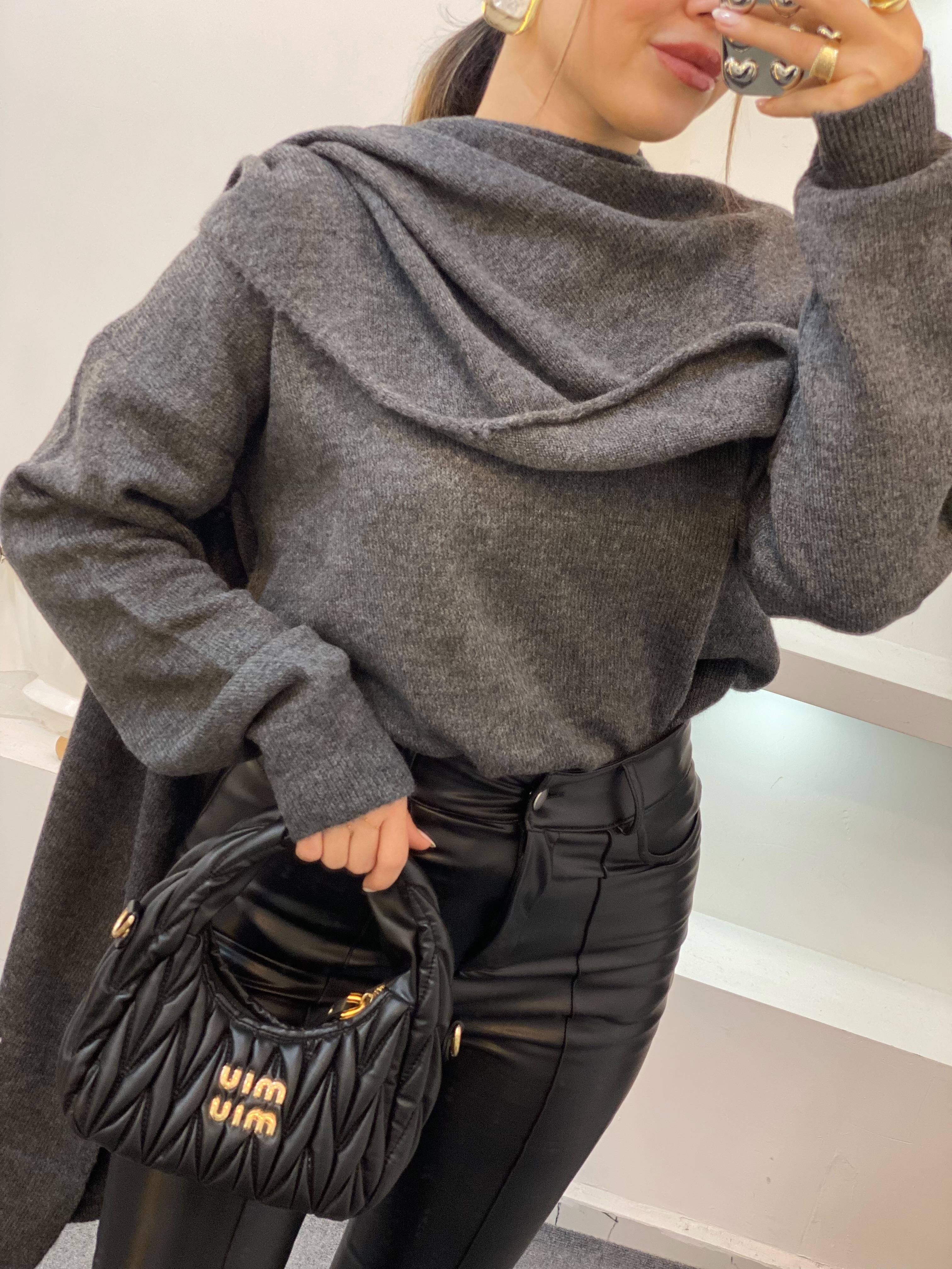 Gri Şal Detaylı Premium Kalite Kazak