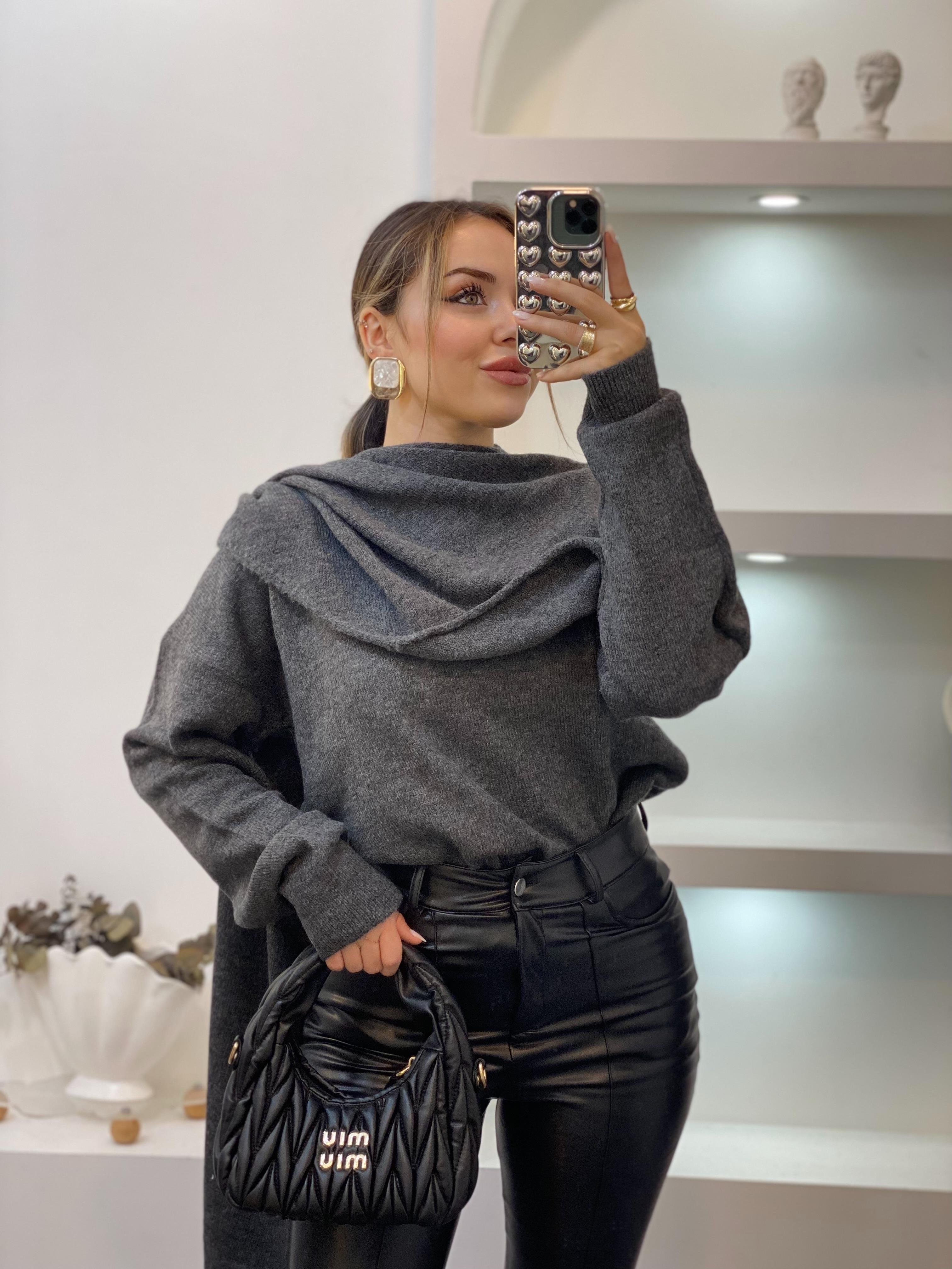 Gri Şal Detaylı Premium Kalite Kazak