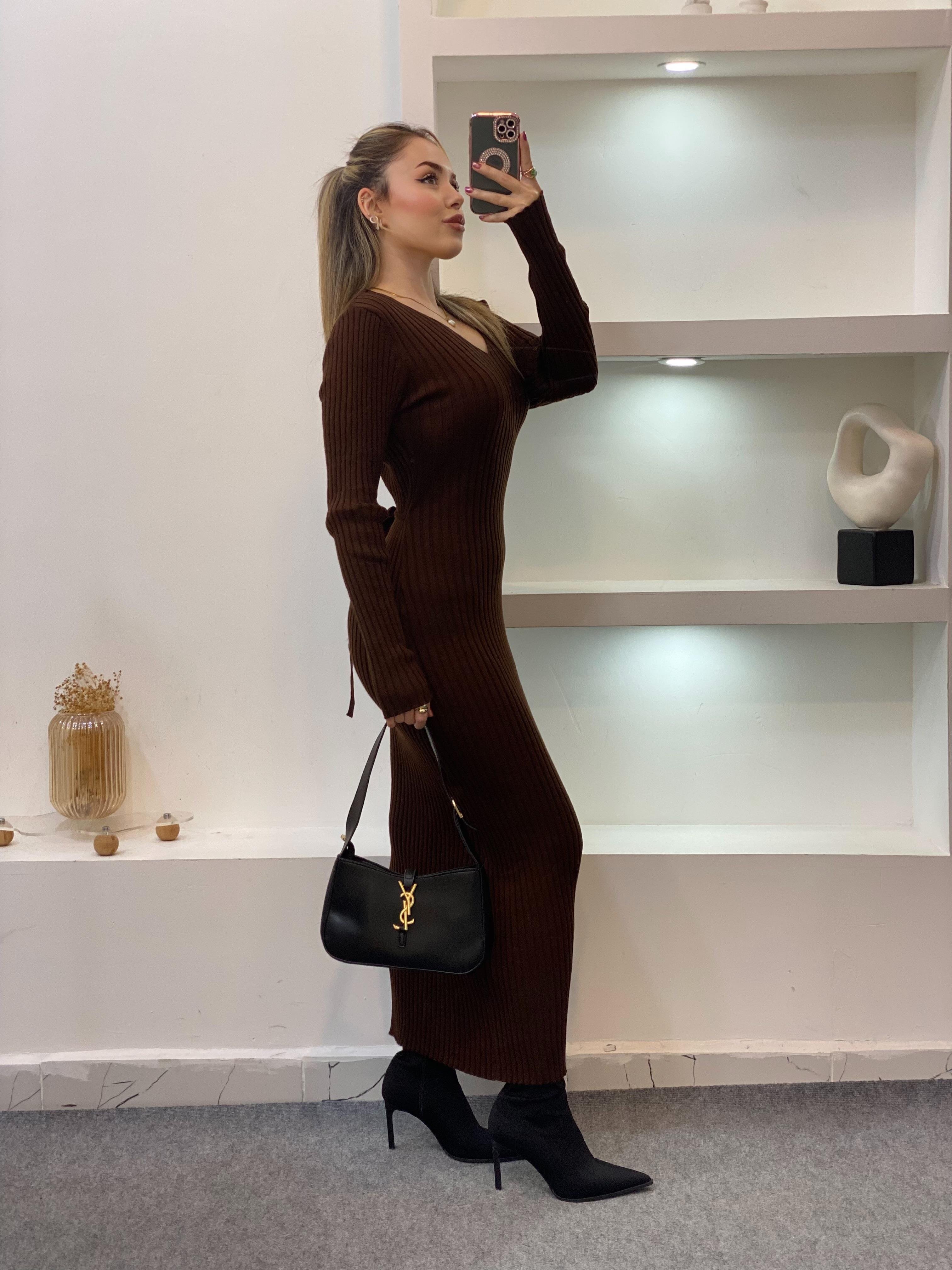 Kahve Arka Beli Kuşaklı Model Triko Elbise 