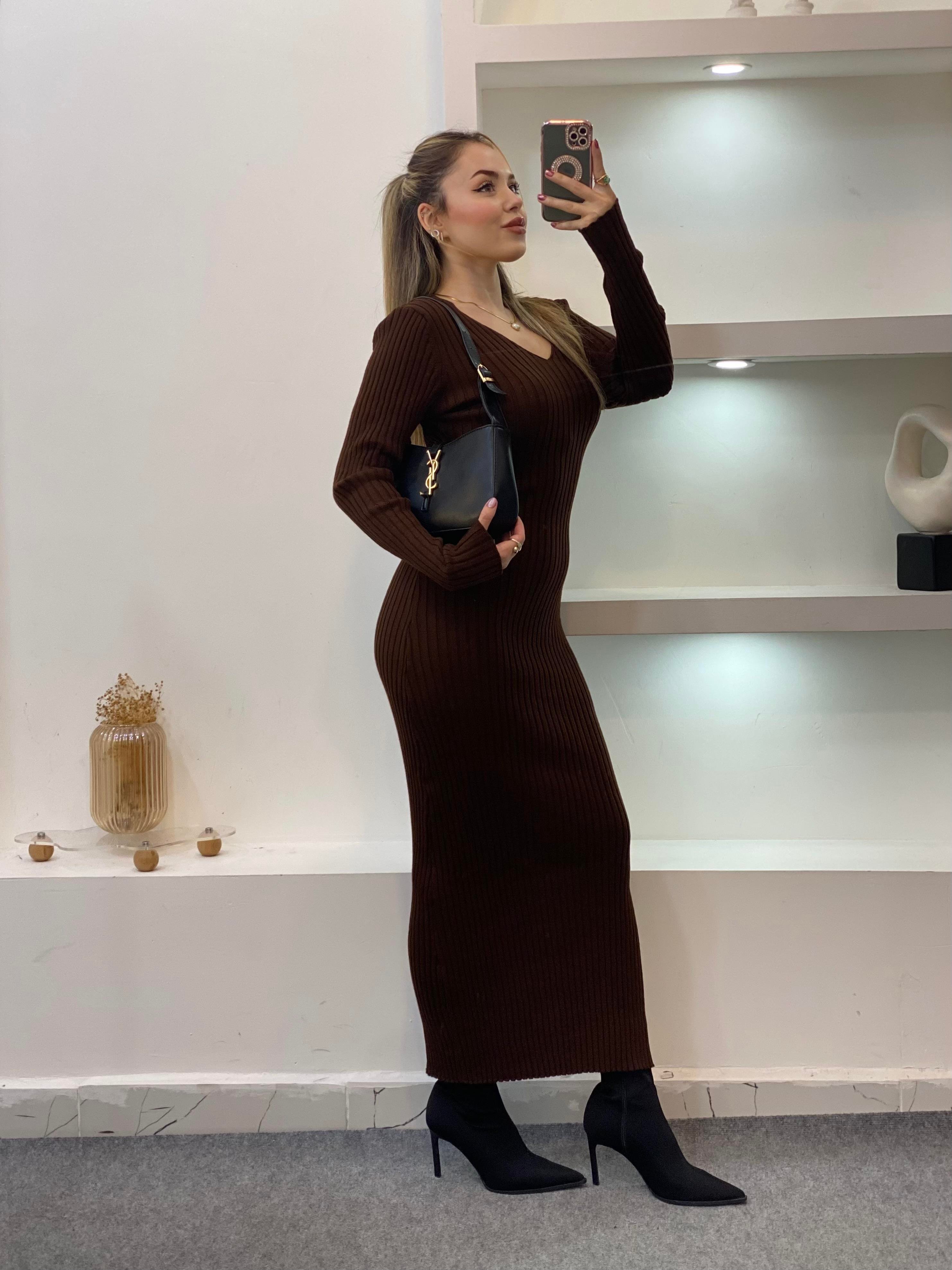 Kahve Arka Beli Kuşaklı Model Triko Elbise 