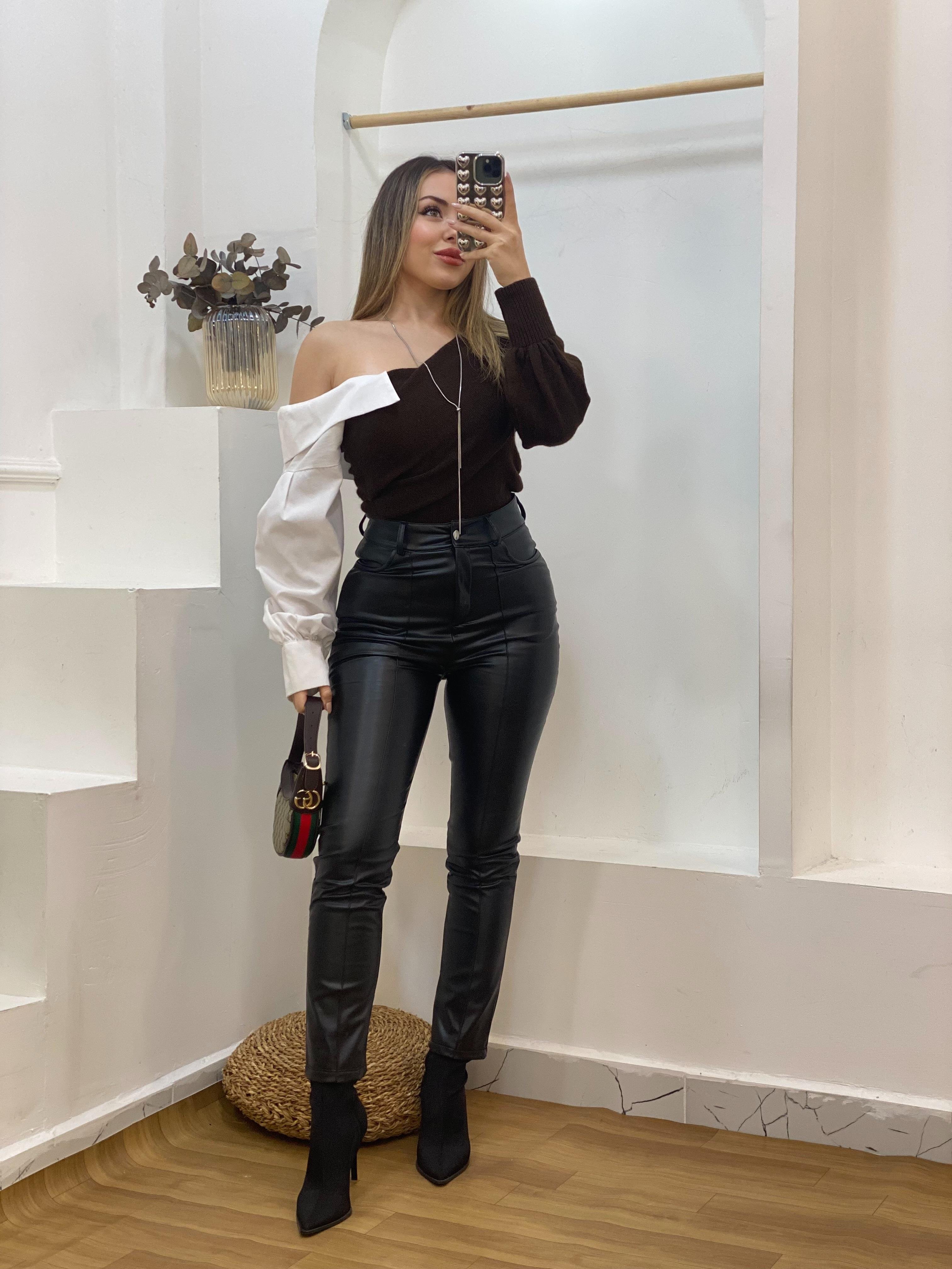 Kahve Asimetrik Poplin Yaka Kazak