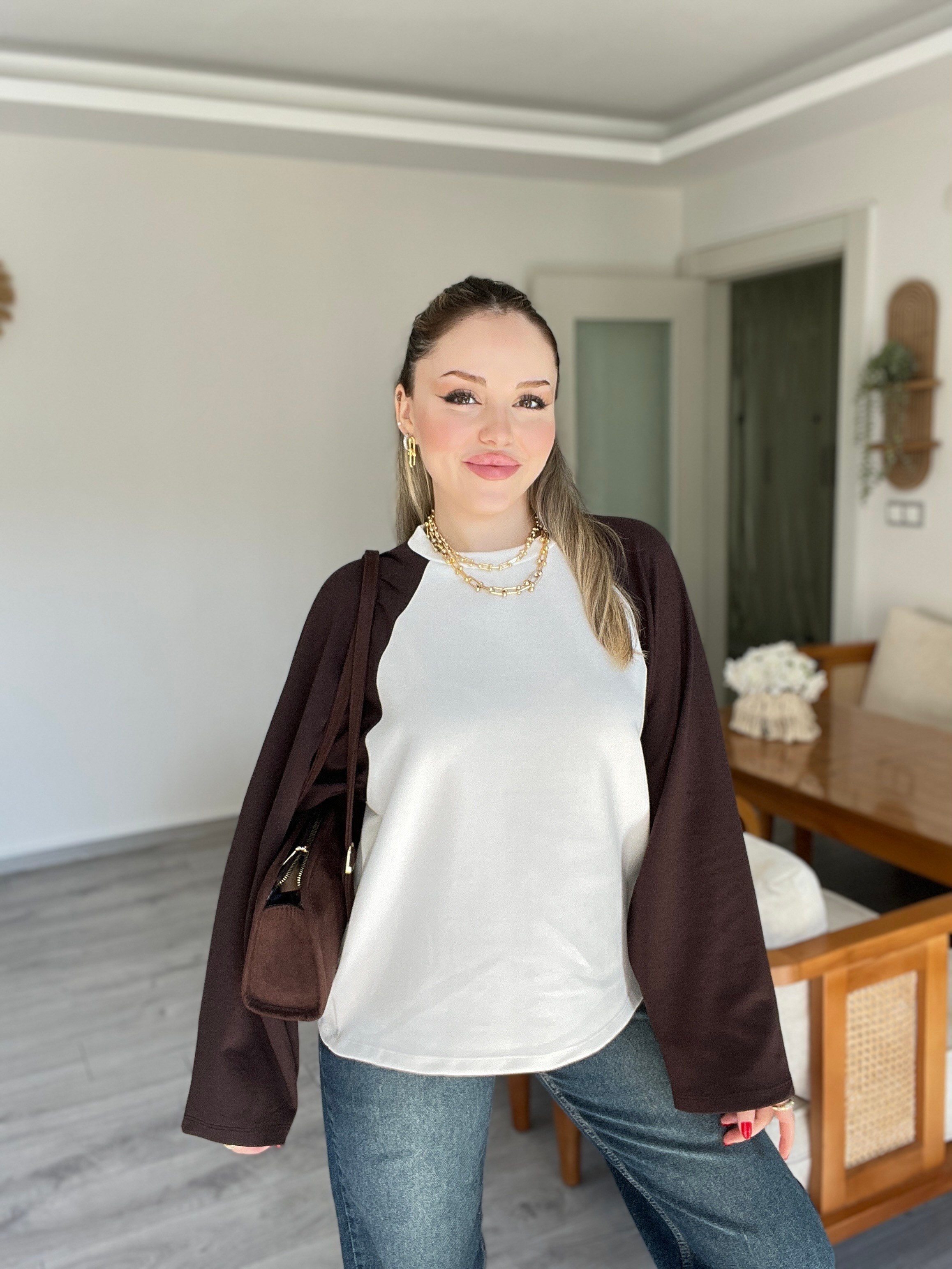 Kahve Beyaz Kontrast Renkli Modal Basic