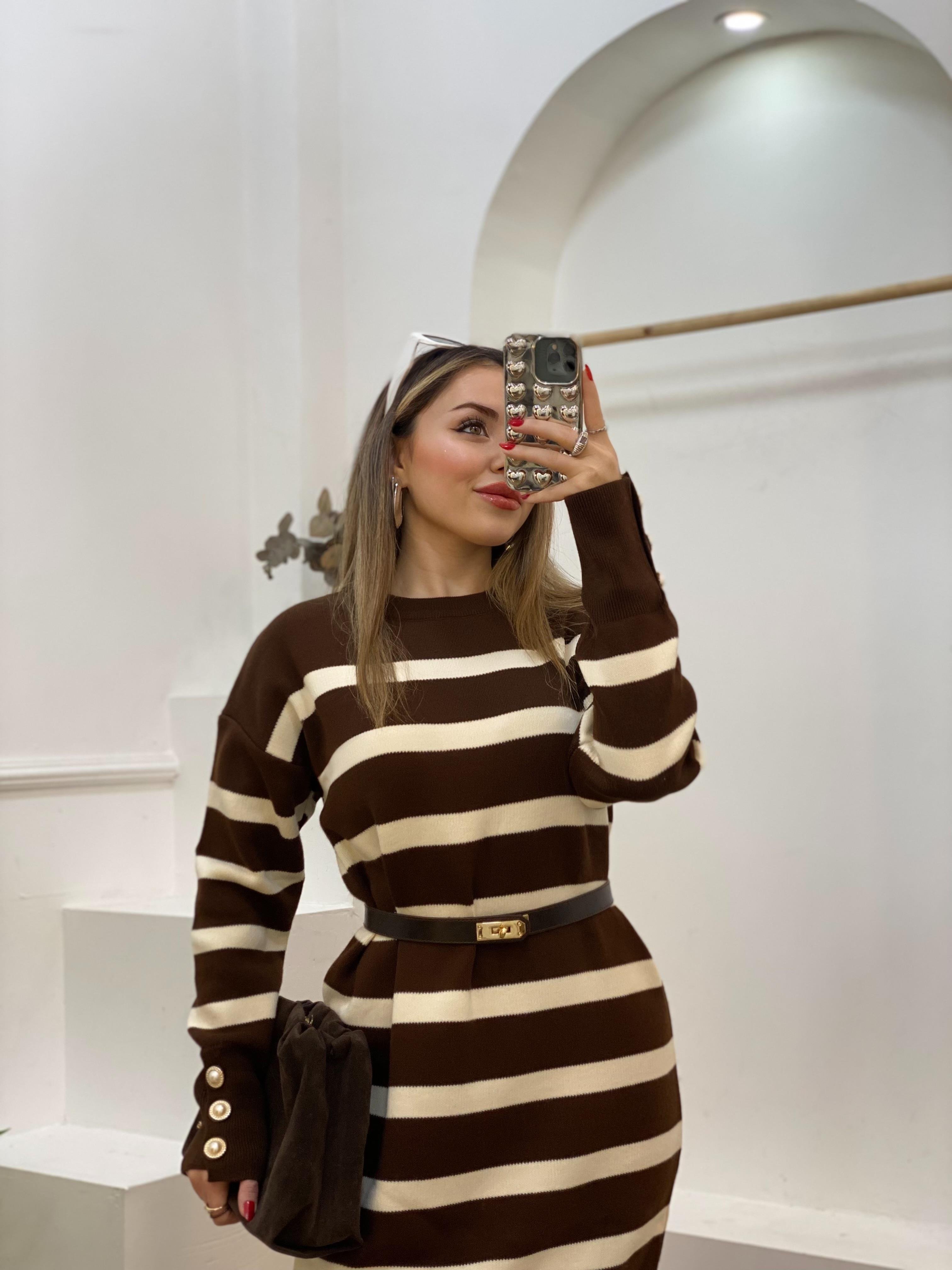 Kahve Çizgili Bilek Düğmeli Triko Elbise