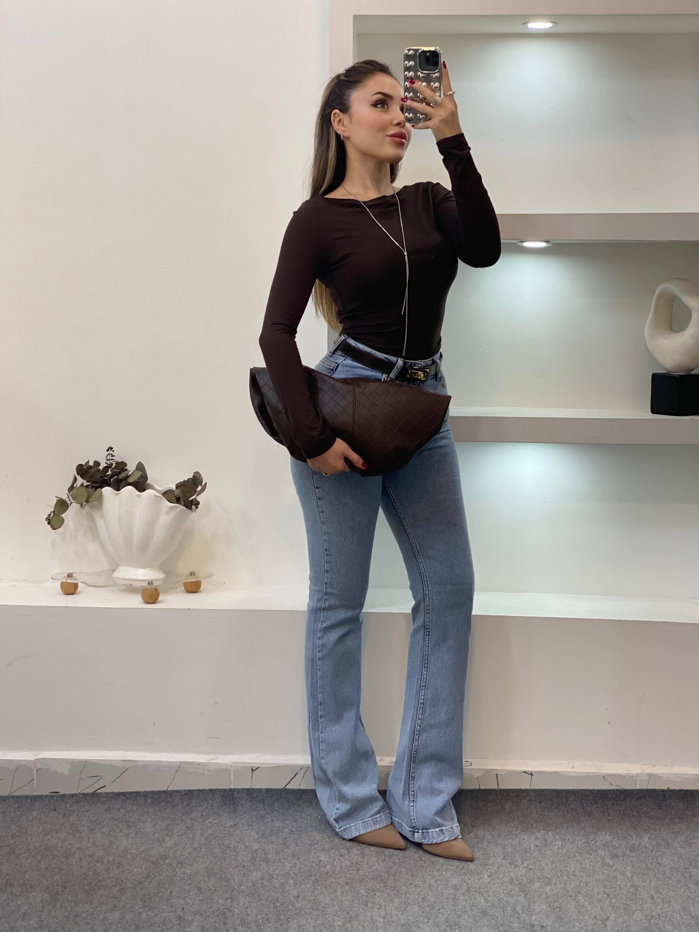 Kahve Degaje Yaka Basic Bluz