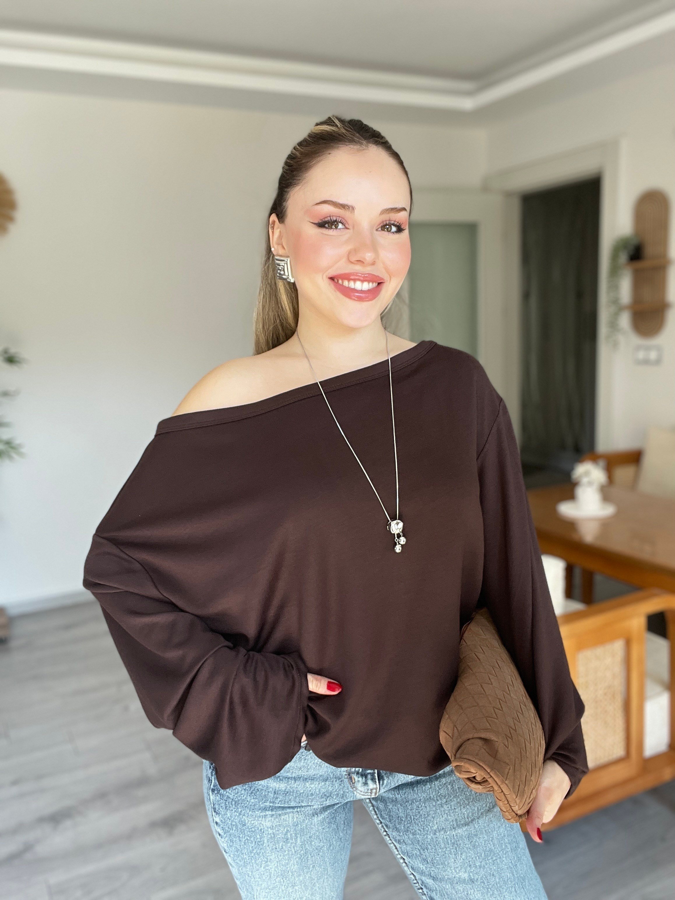 Kahve Düşük Omuz Oversize Modal Bluz