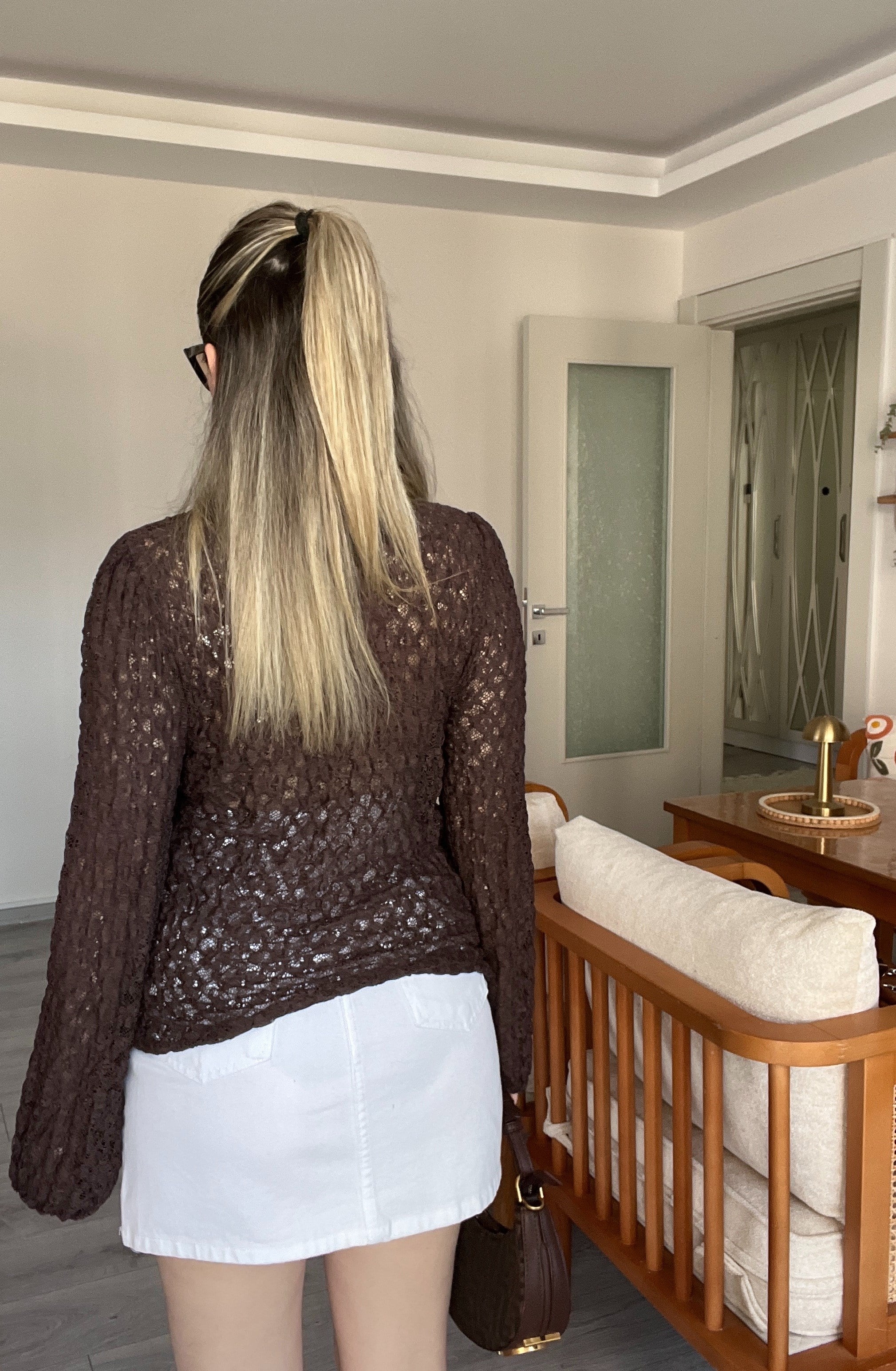 Kahve Fular Detaylı Dantel Bluz