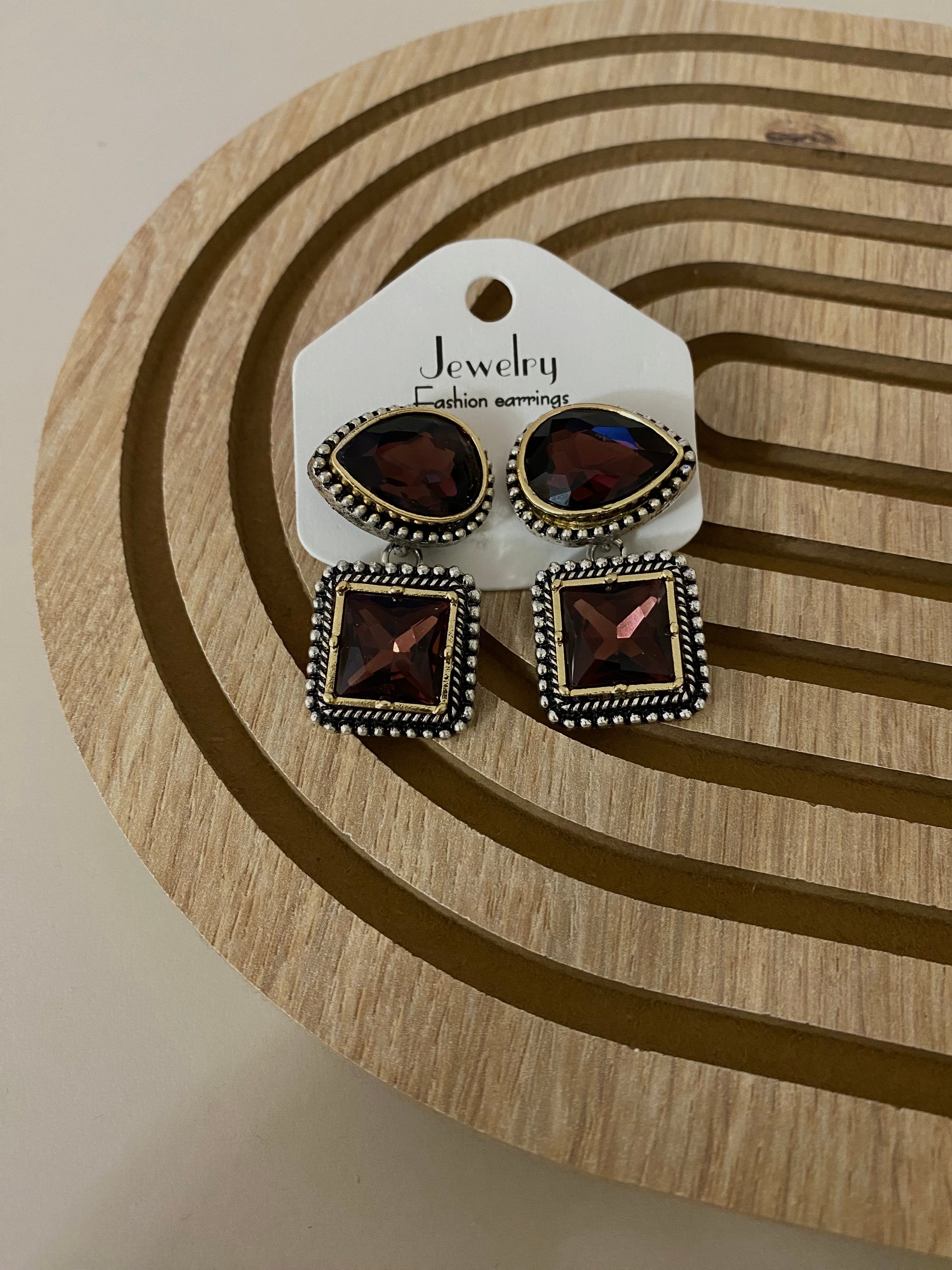 Kahve Marka Model Taşlı Küpe 
