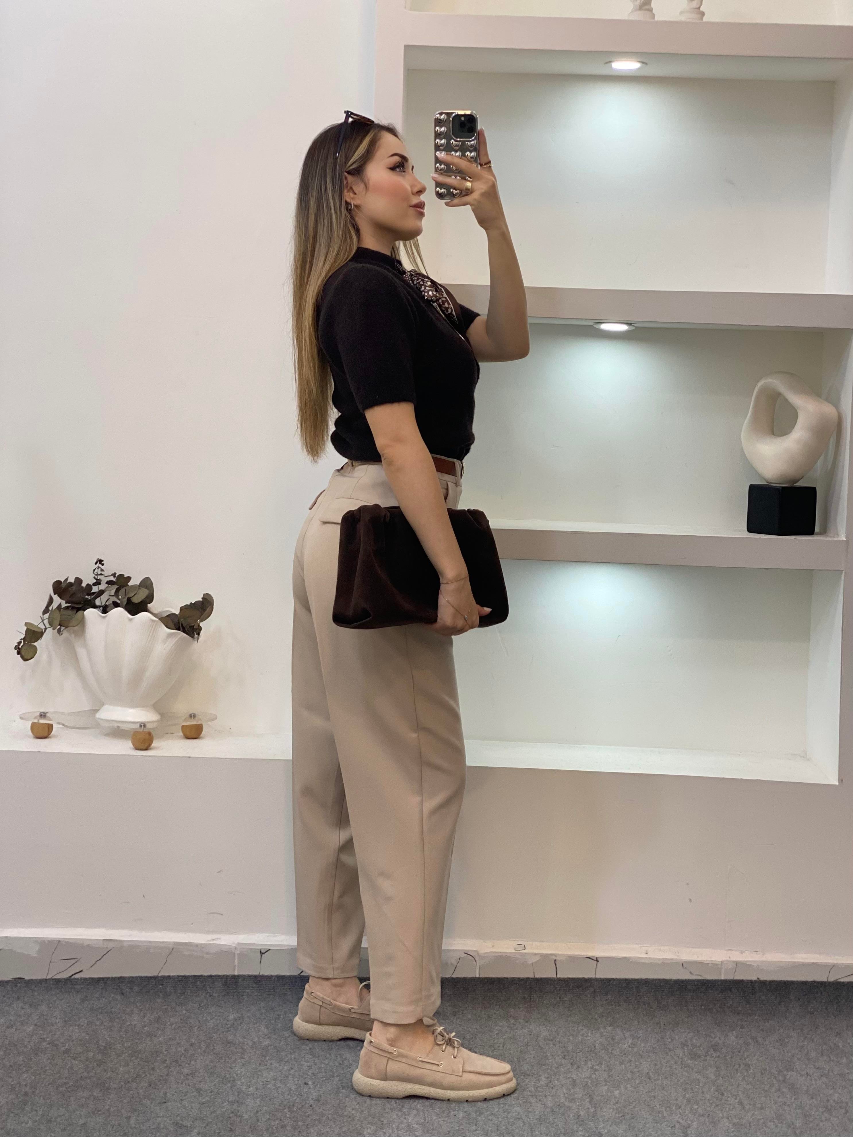 Kahve Renk Fularlı Hırka 