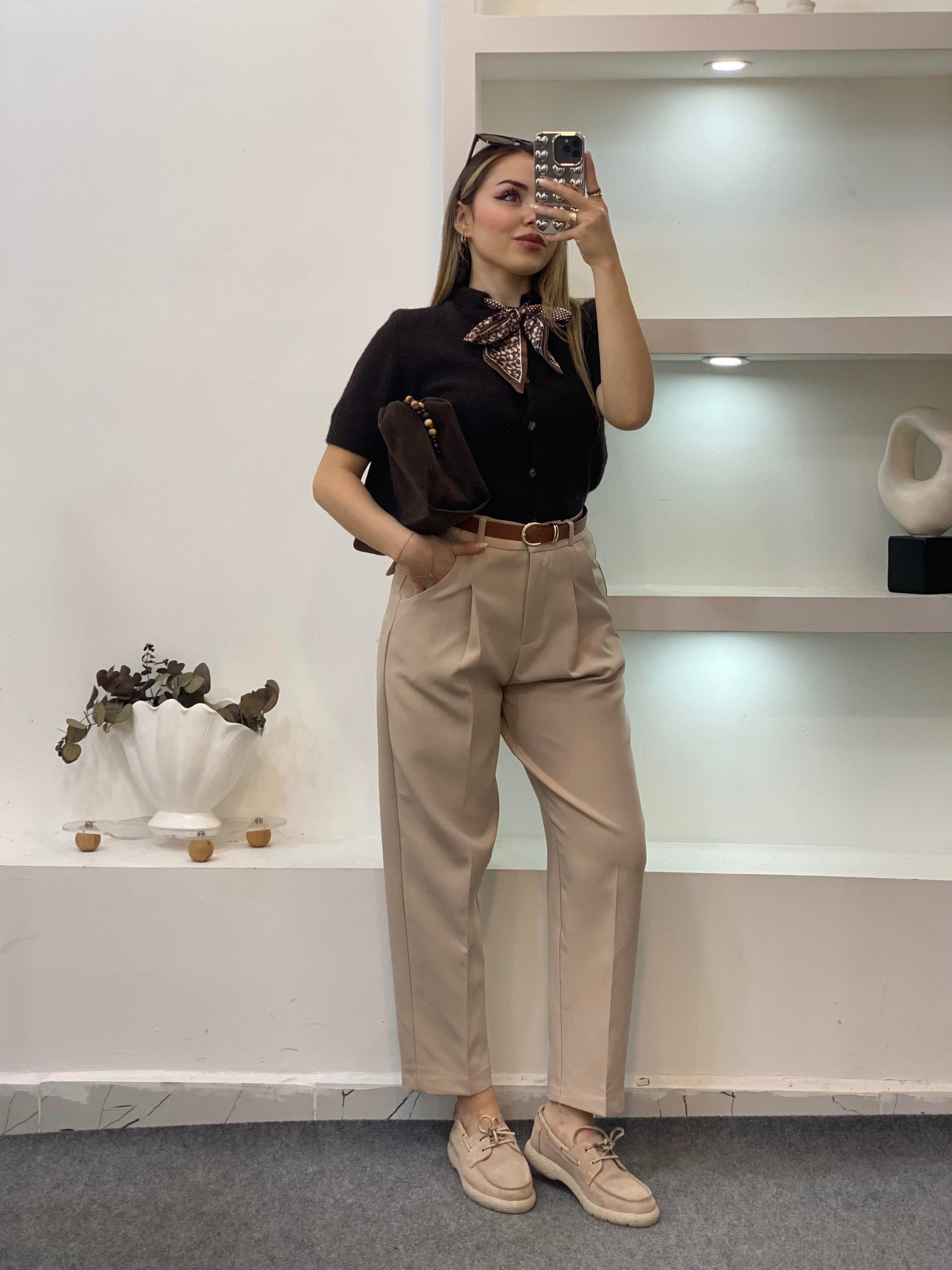 Kahve Renk Fularlı Hırka 