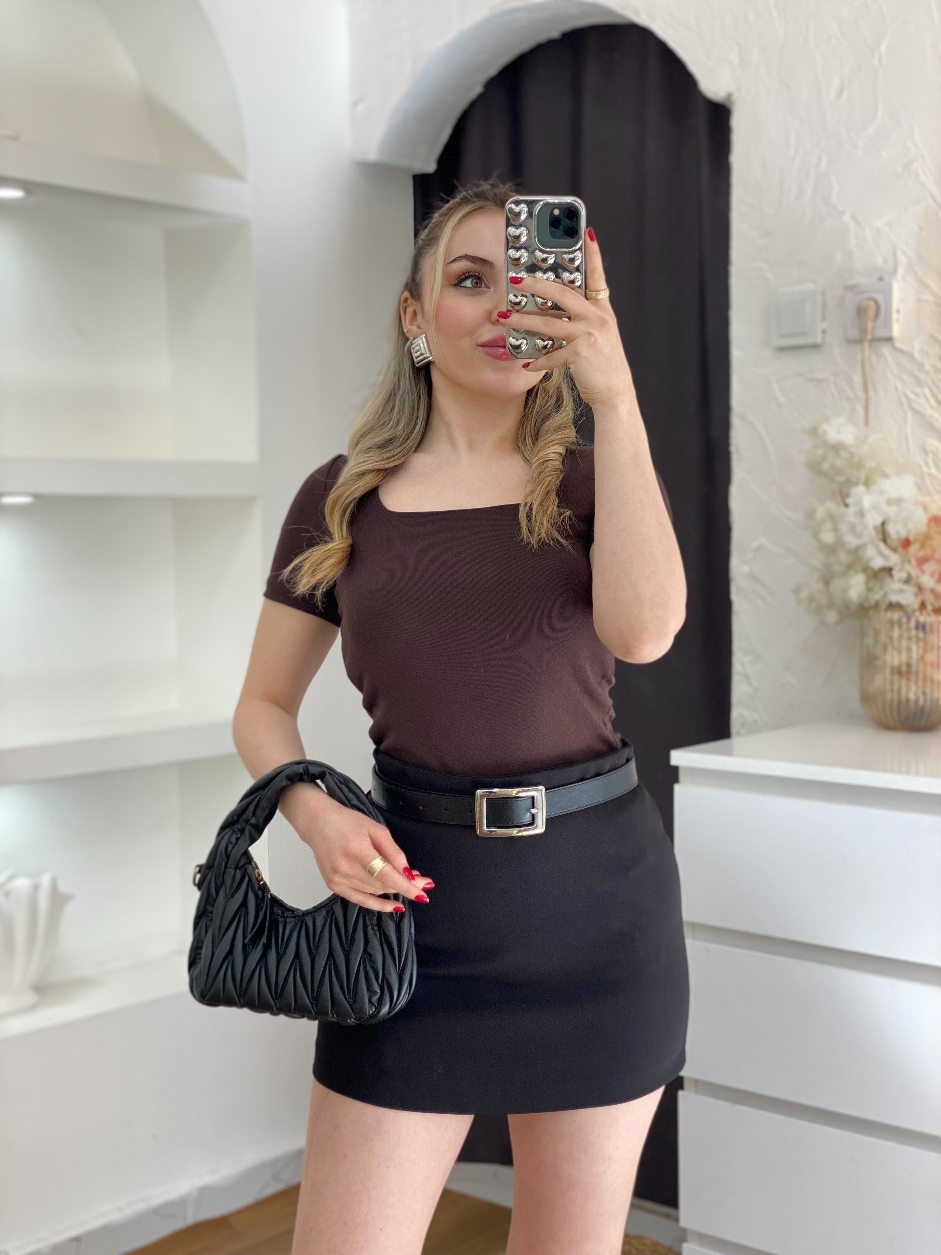 Kahve Sandık Yaka Kısa Kol Basic Bluz