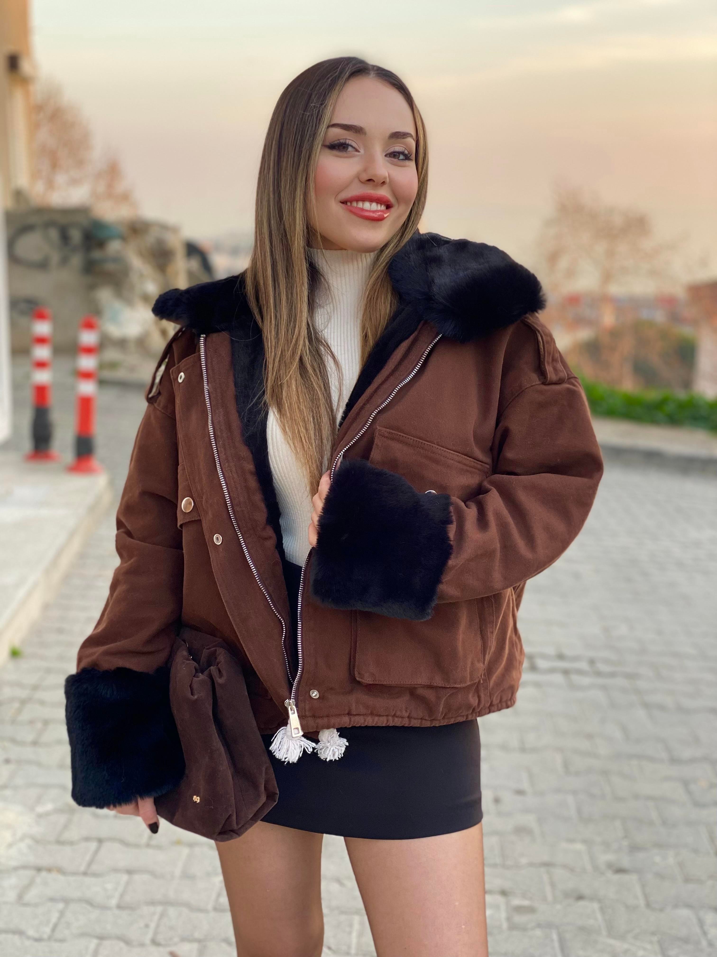 Kahve Siyah İçi Full Kürklü Kot Mont