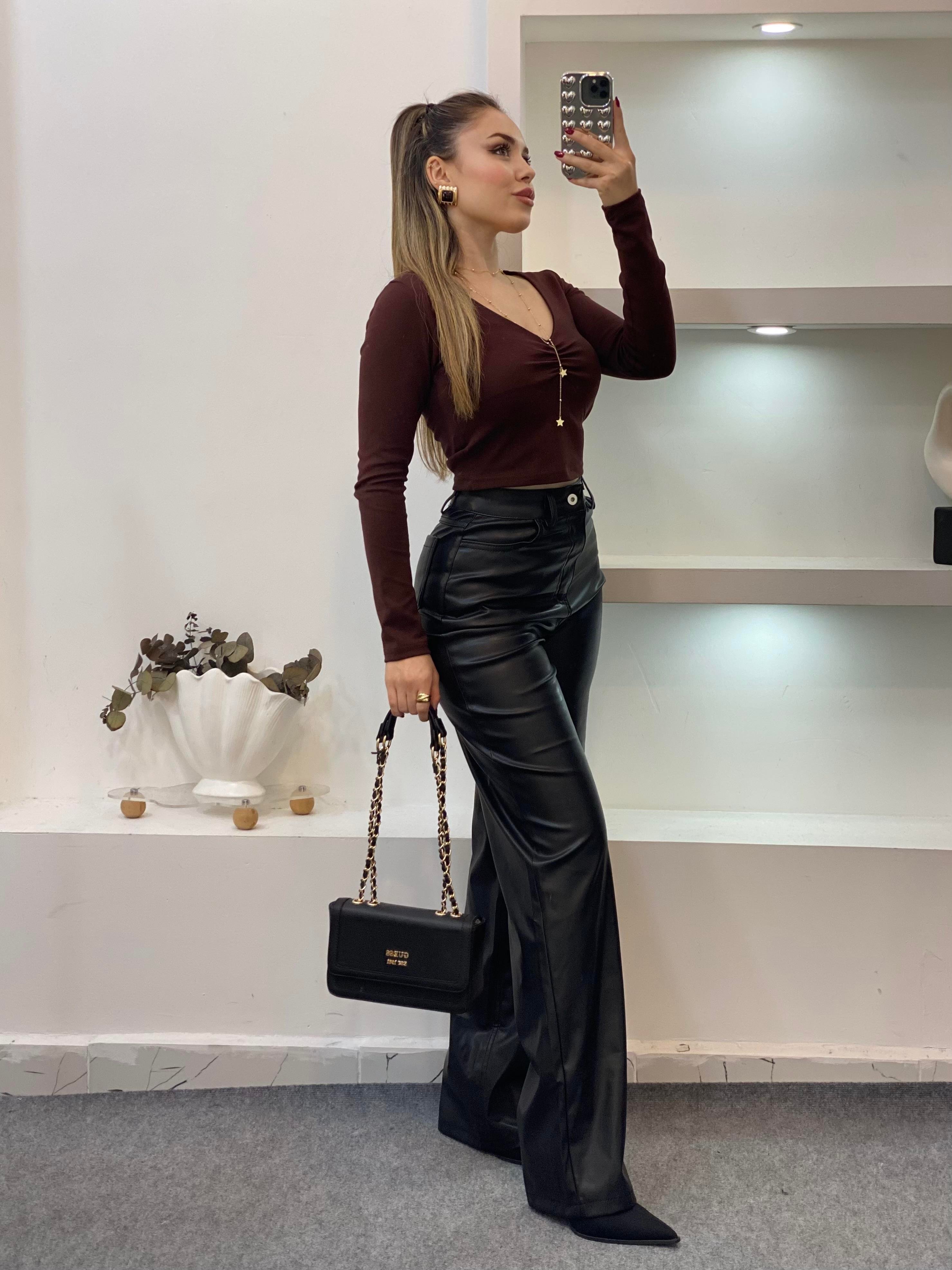 Kahve Yakası Büzgülü Basic Bluz