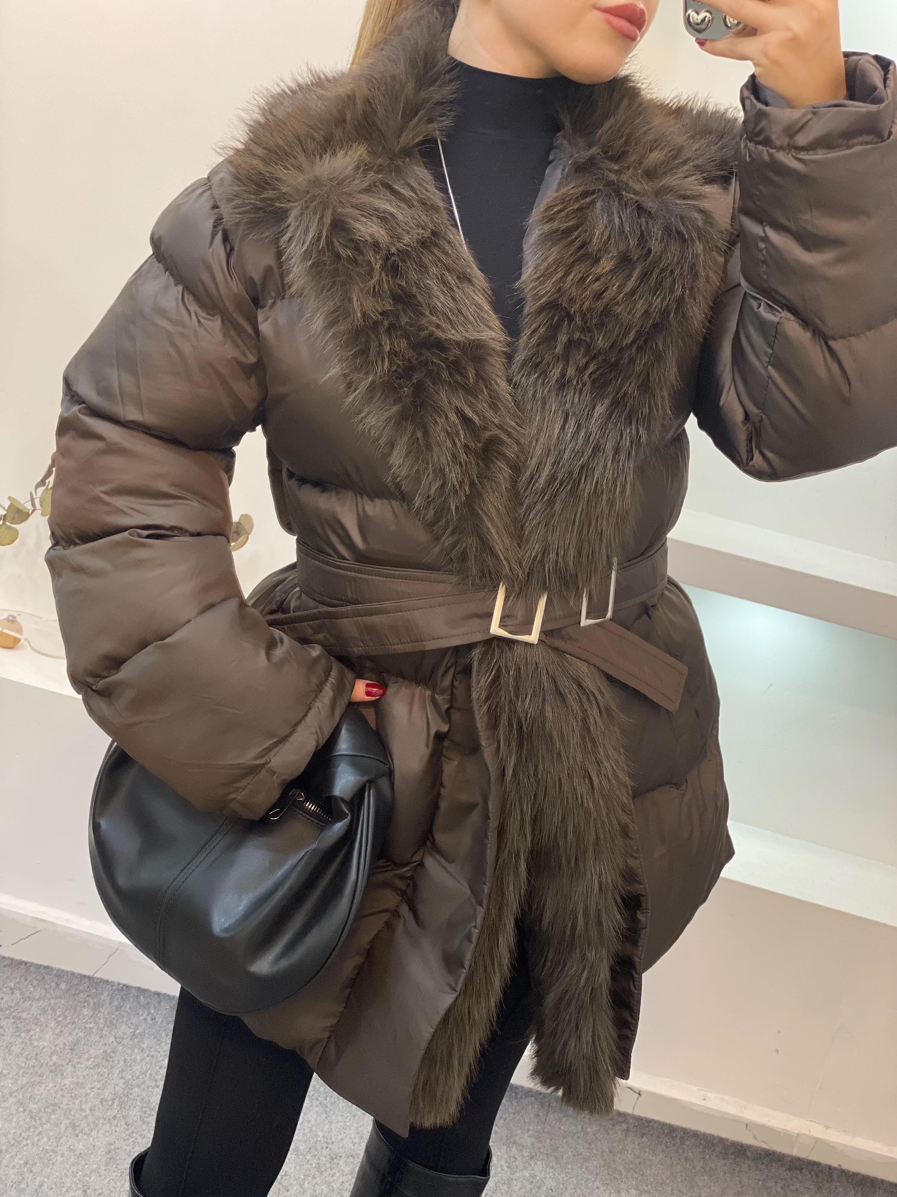 Kahve Yakası Kürklü Kemerli Model Şişme Mont