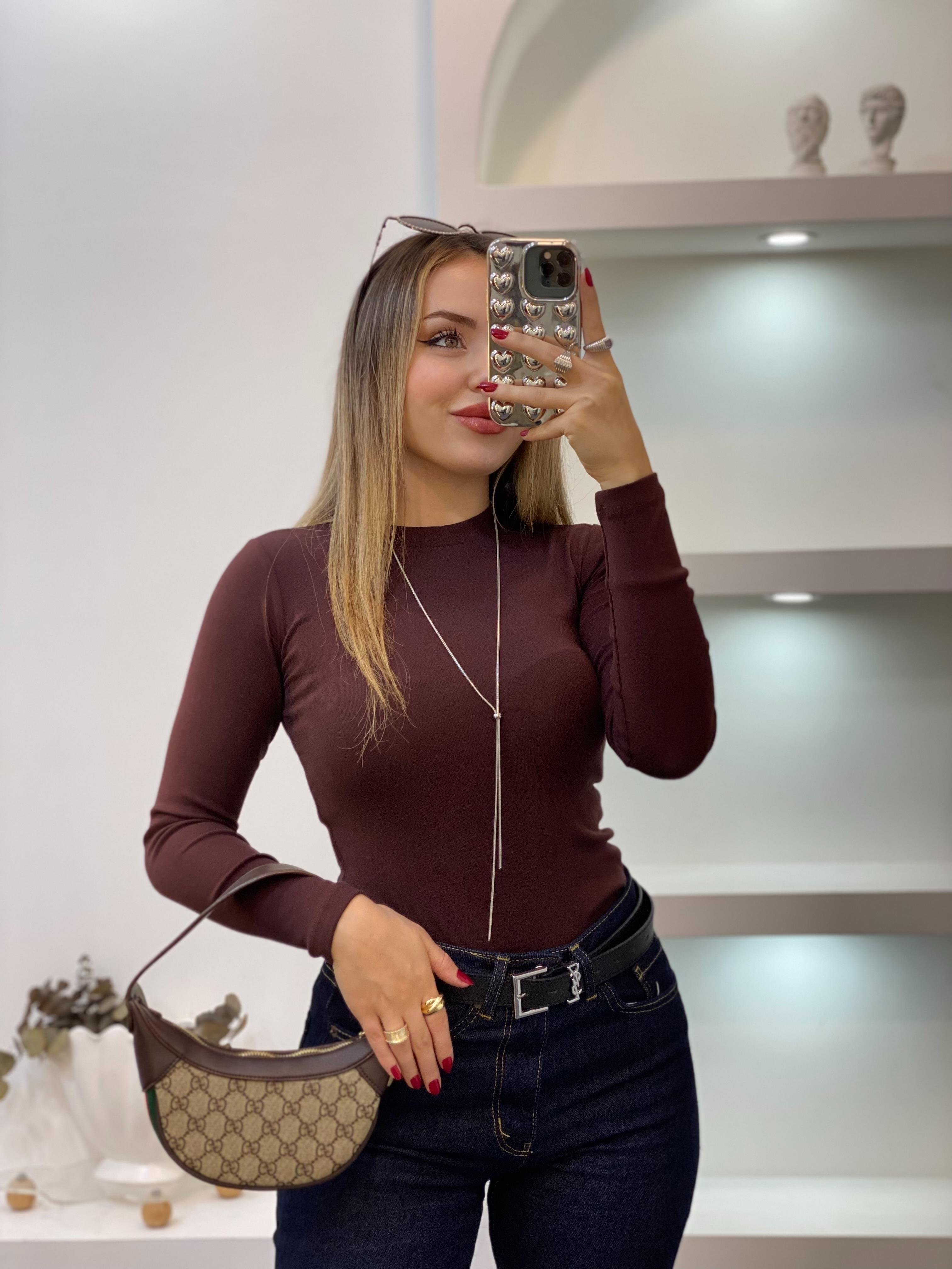 Kahve Yuvarlak Yaka Modal Kumaş Basic Bluz