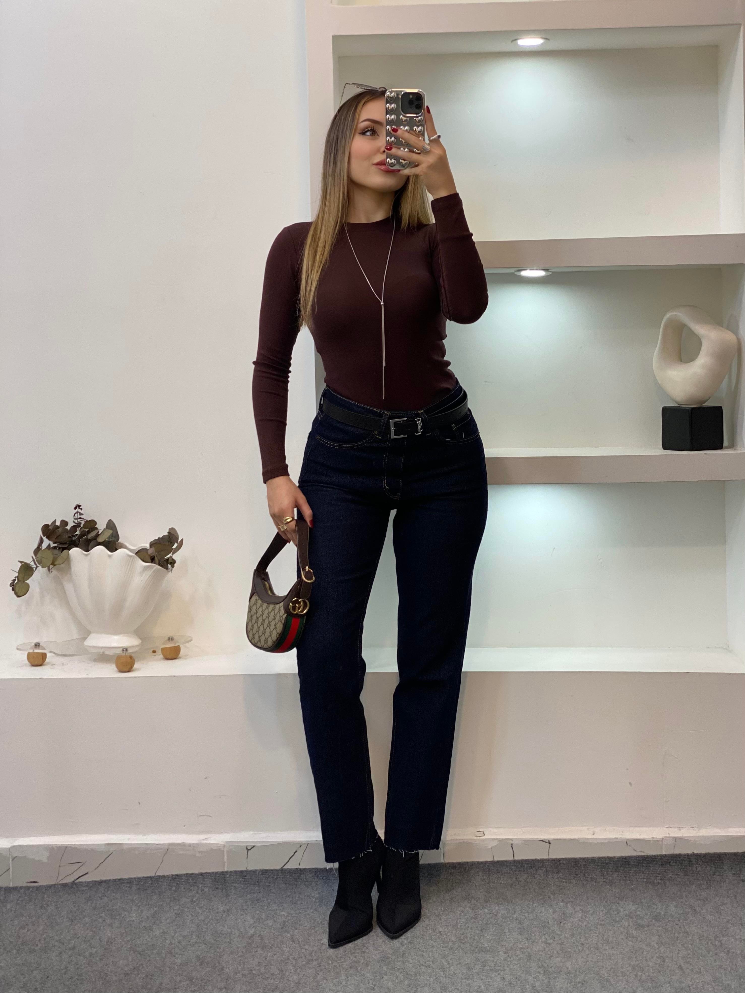 Kahve Yuvarlak Yaka Modal Kumaş Basic Bluz