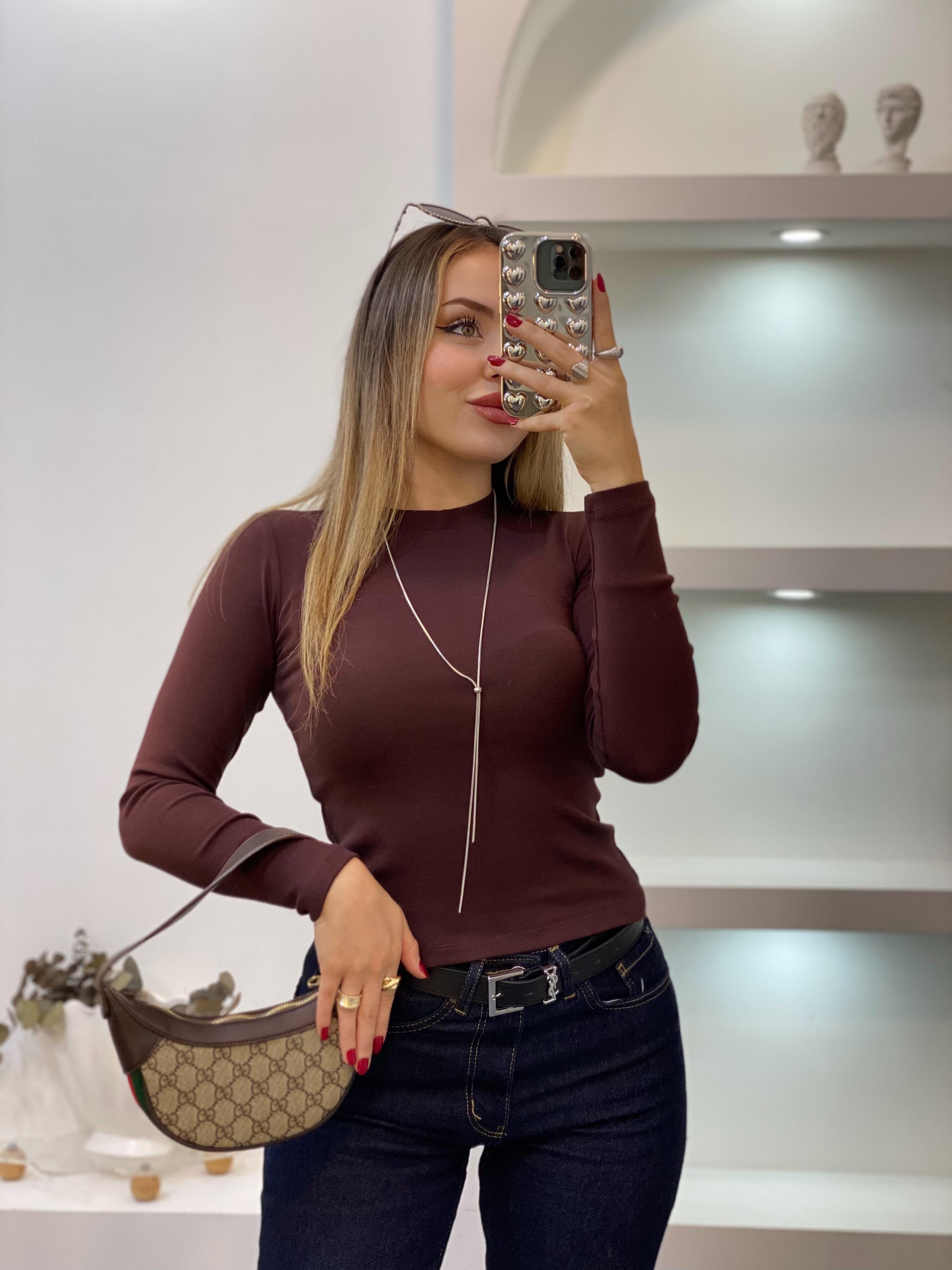 Kahve Yuvarlak Yaka Modal Kumaş Basic Bluz