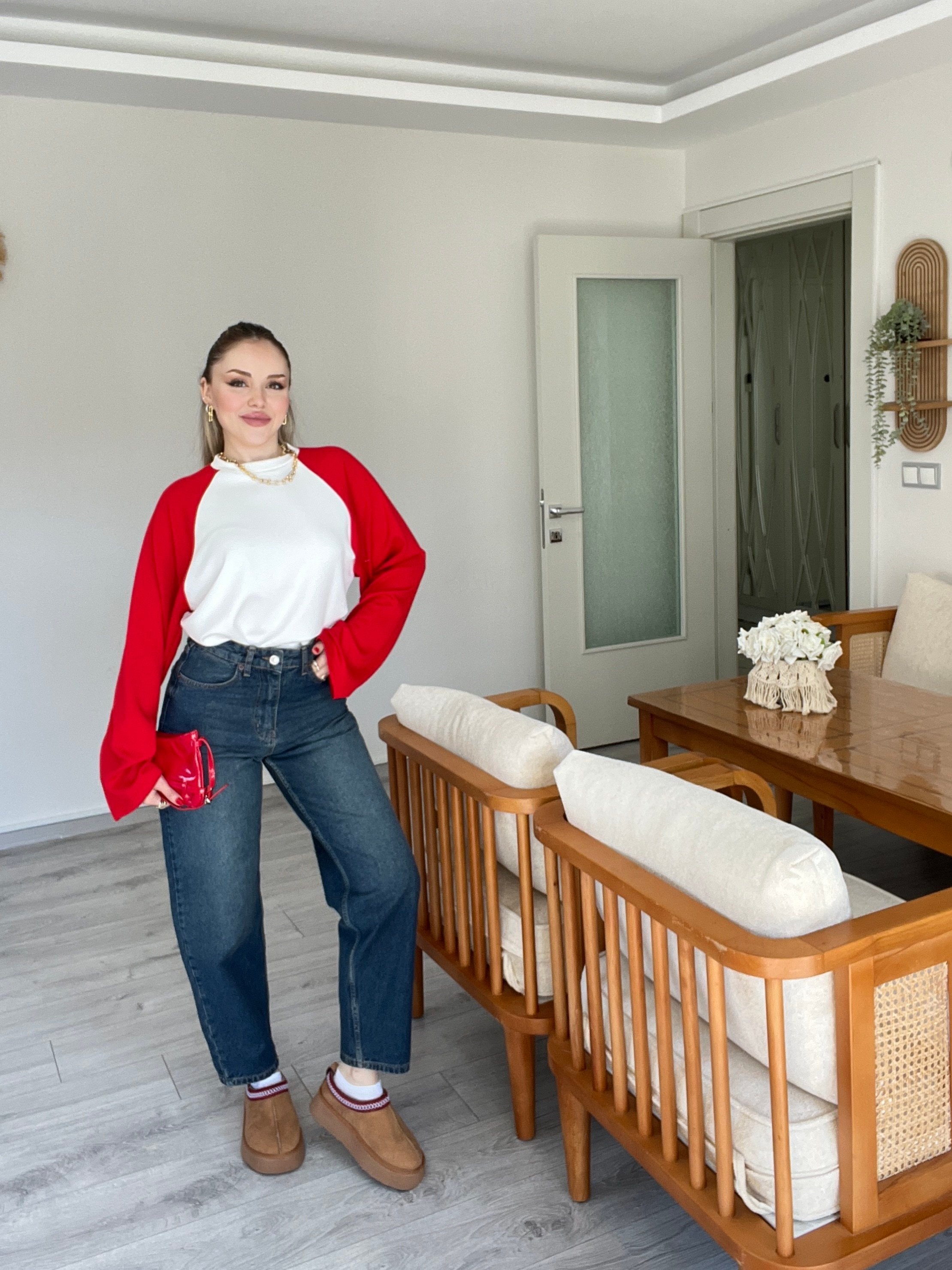 Kırmızı Beyaz Kontrast Renkli Modal Basic