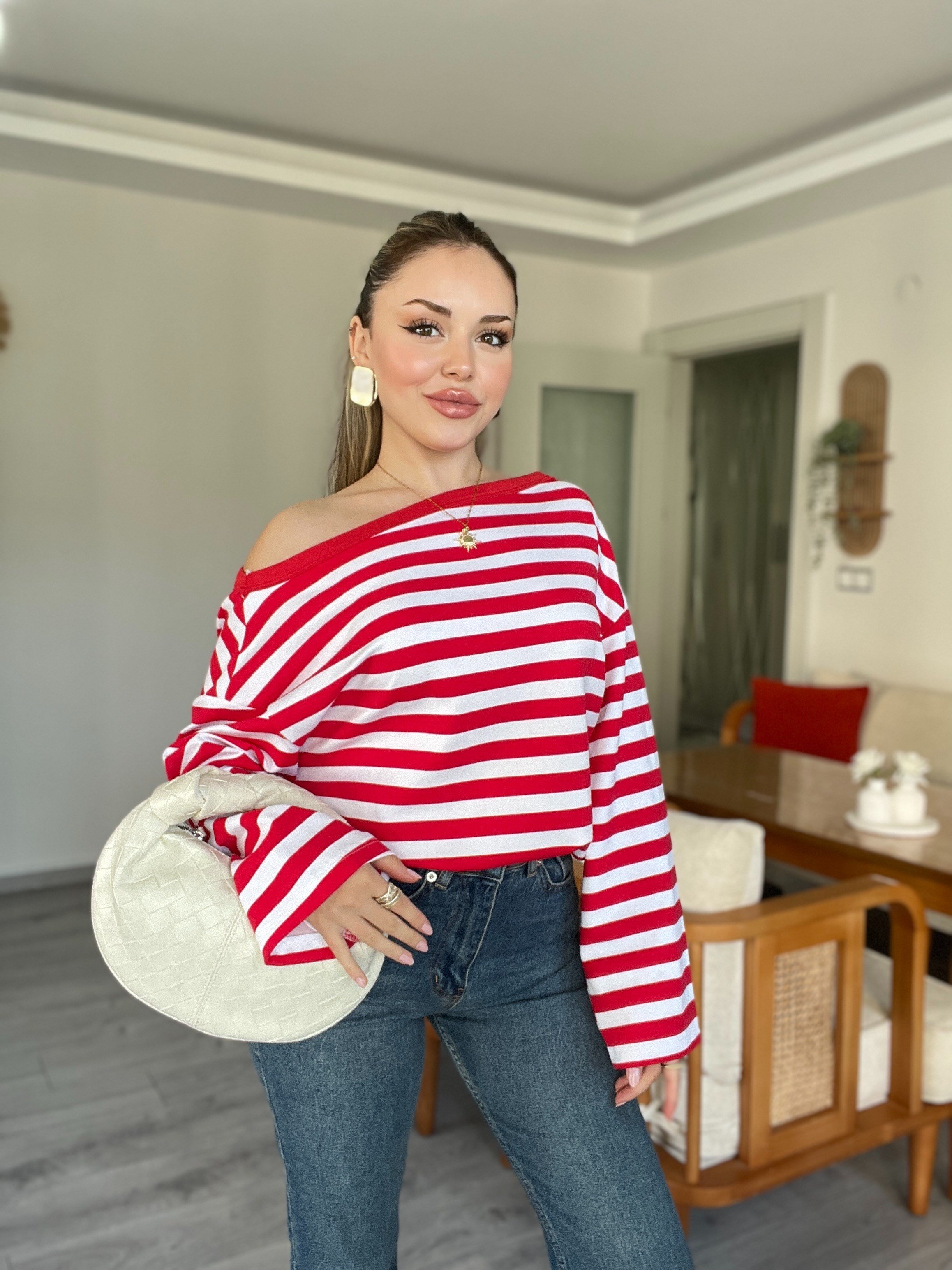 Kırmızı Çizgili Düşük Omuz Oversize Modal Bluz