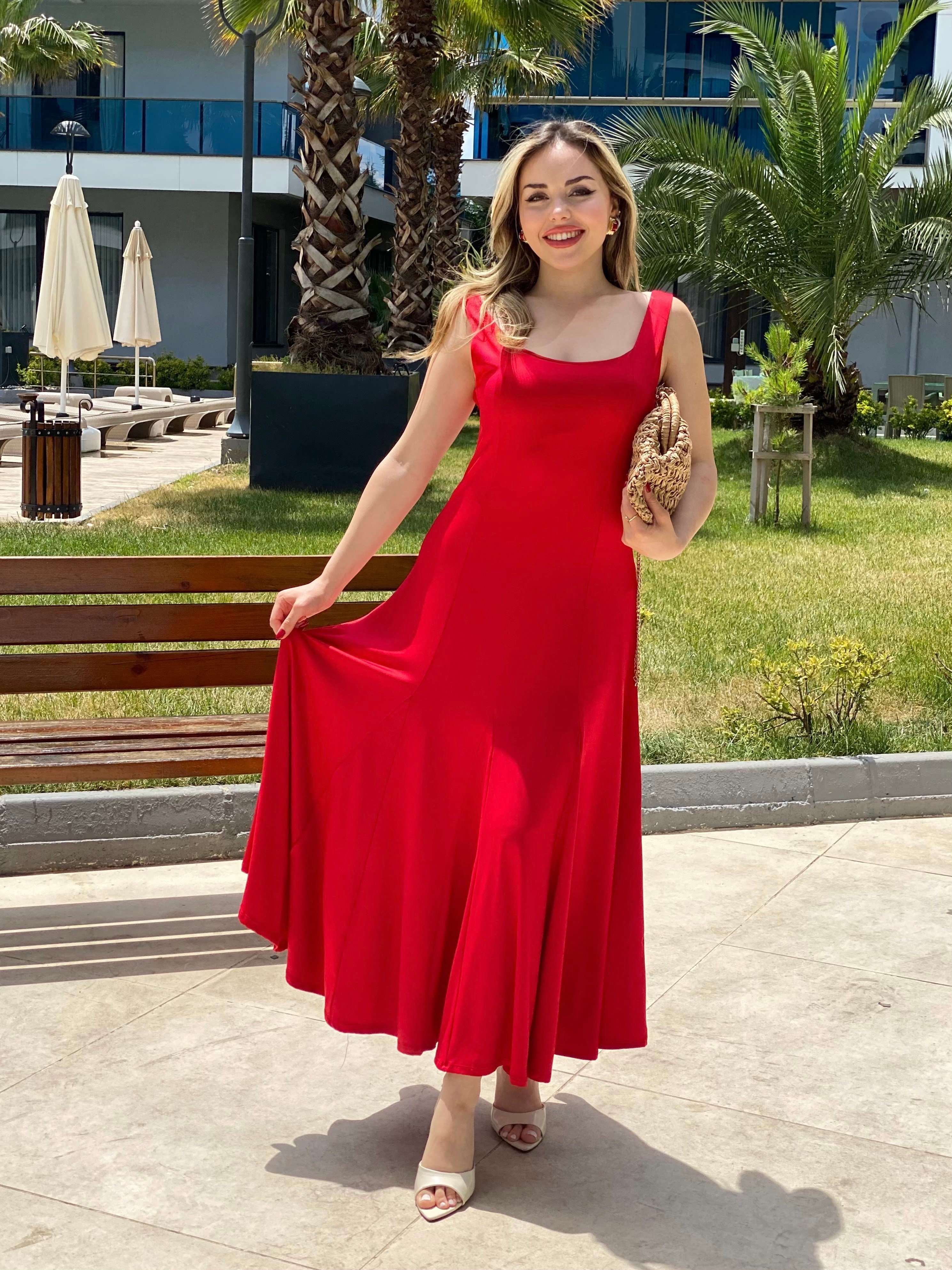 Kırmızı Piliseli Model Likralı Scuba Elbise