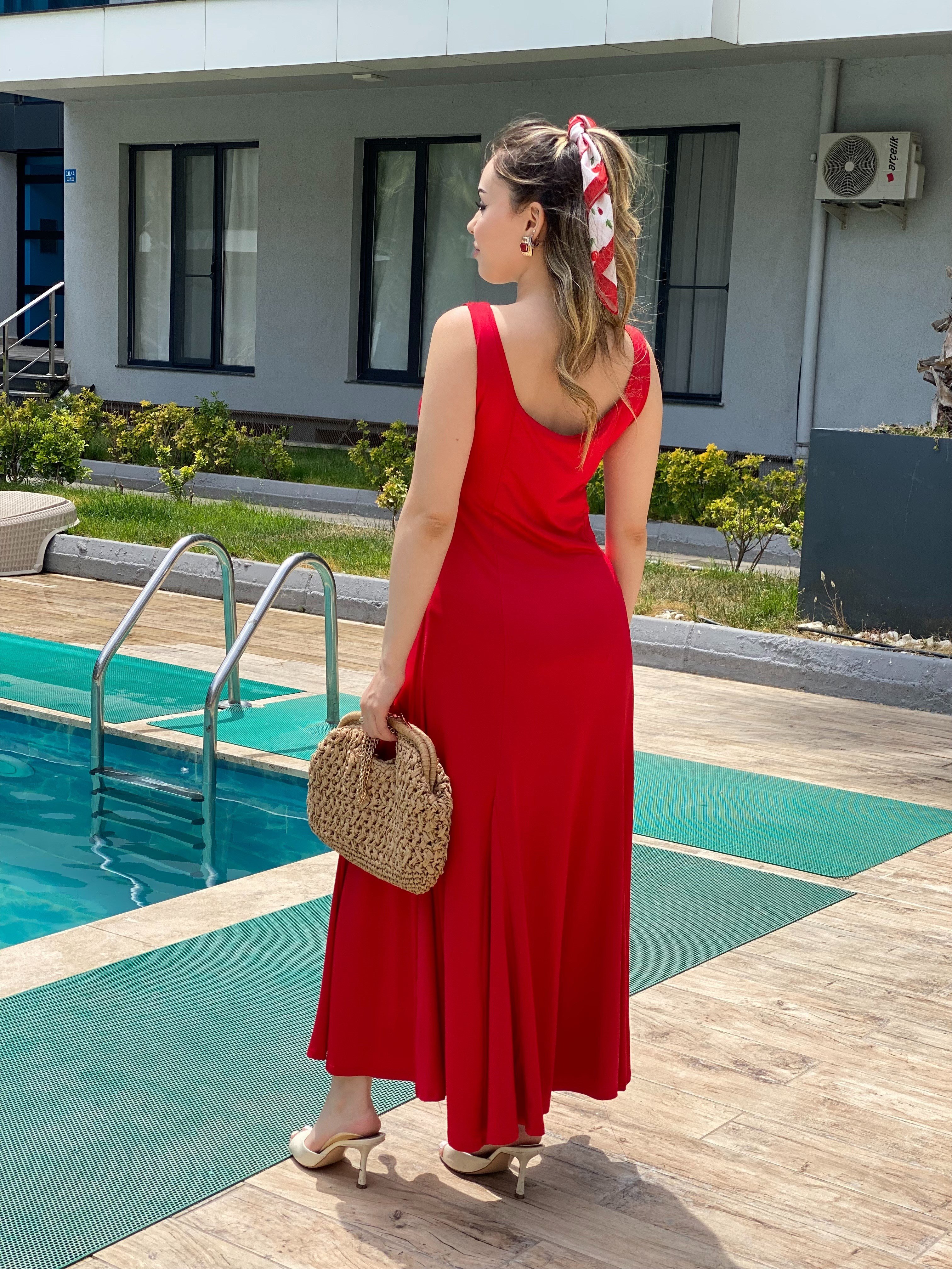 Kırmızı Piliseli Model Likralı Scuba Elbise