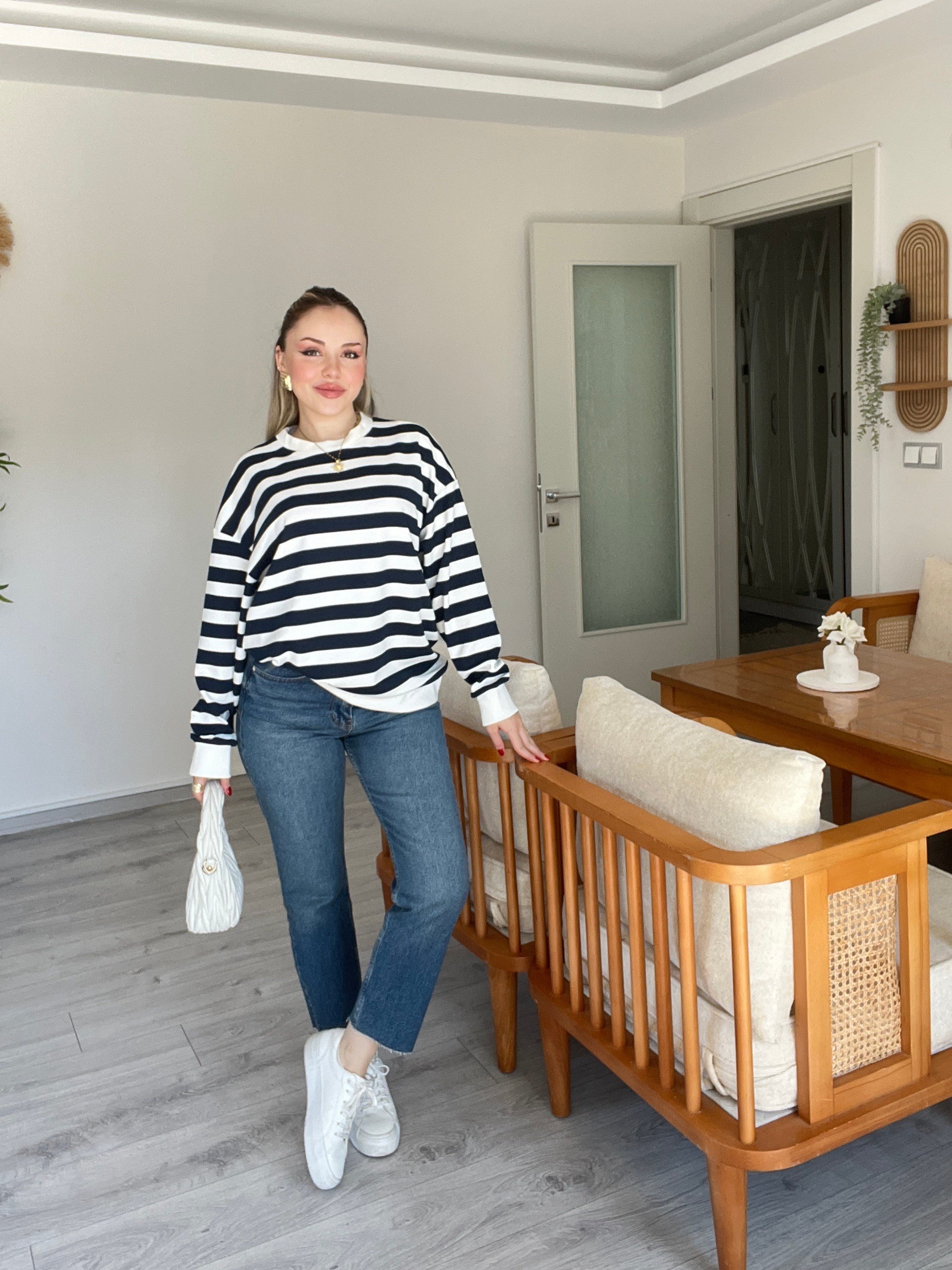 Lacivert Beyaz Çizgili Oversize Modal Sweatshirt 