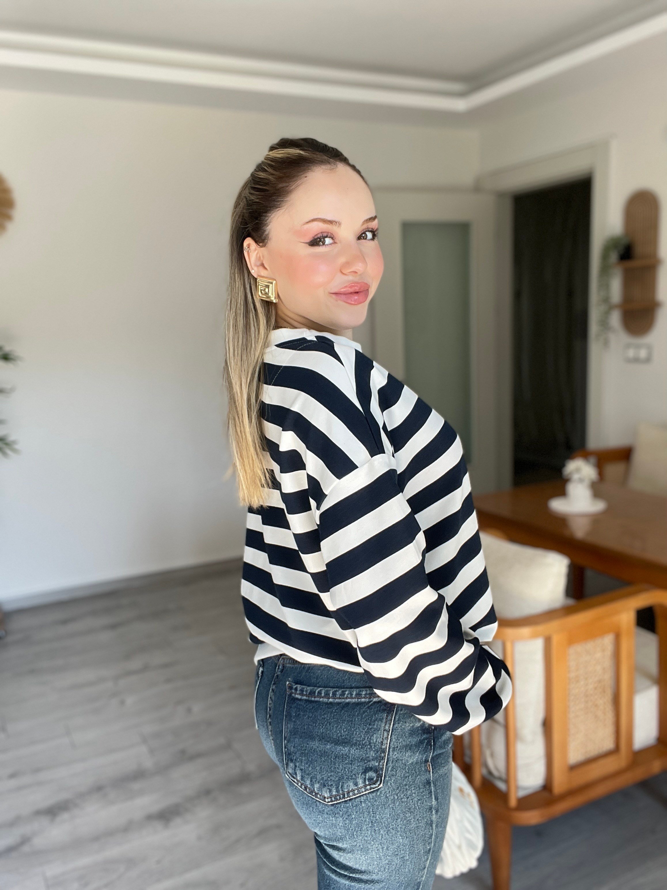 Lacivert Beyaz Çizgili Oversize Modal Sweatshirt 