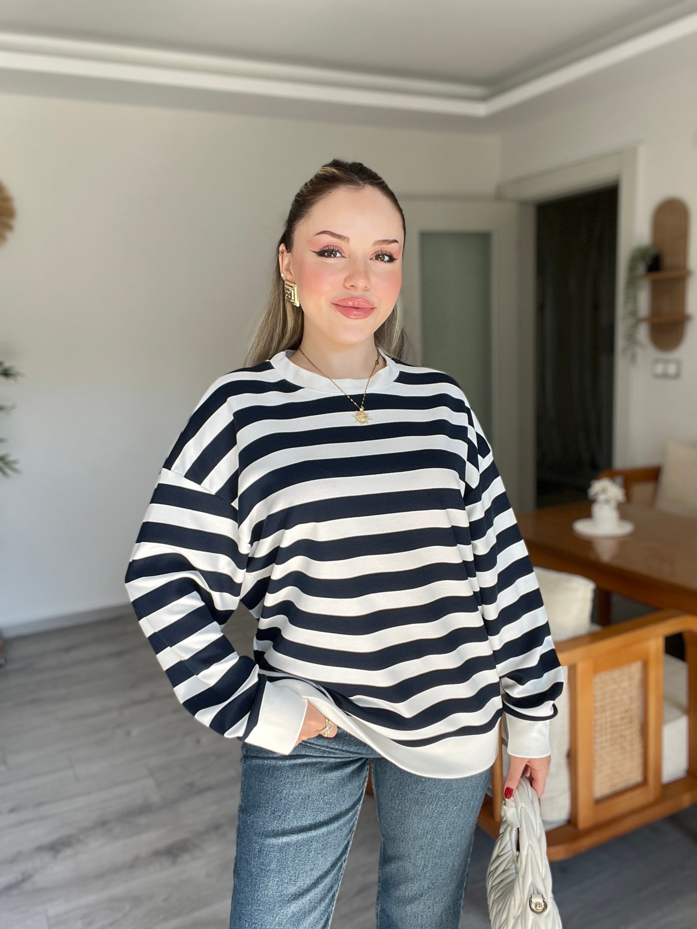 Lacivert Beyaz Çizgili Oversize Modal Sweatshirt 