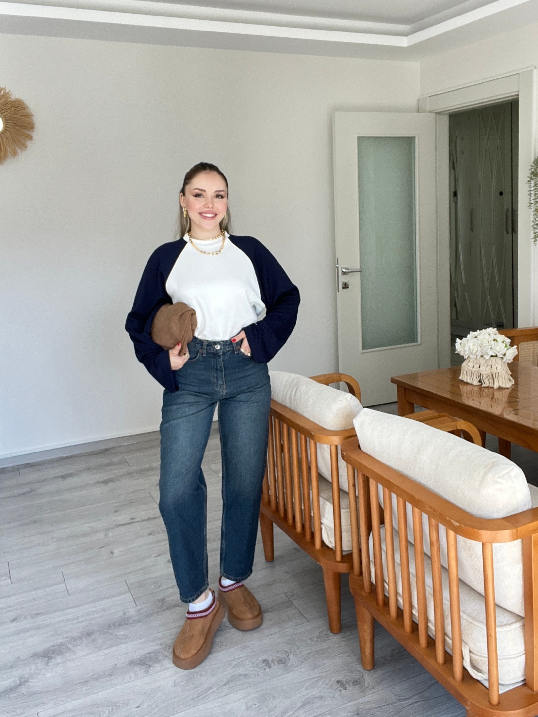 Lacivert Beyaz Kontrast Renkli Modal Basic